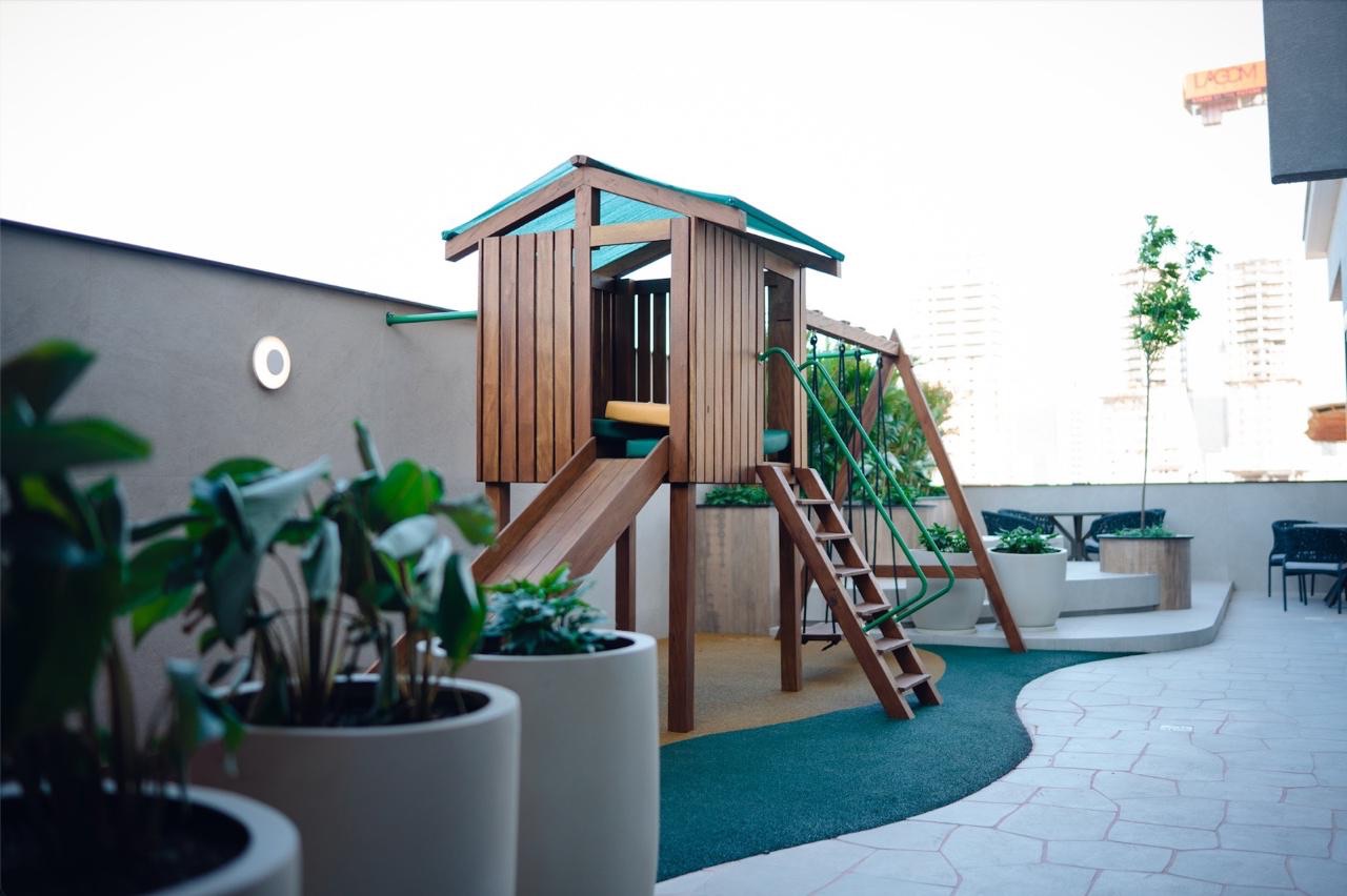 Apartamento no último andar com vista à montanha no litoral catarinense