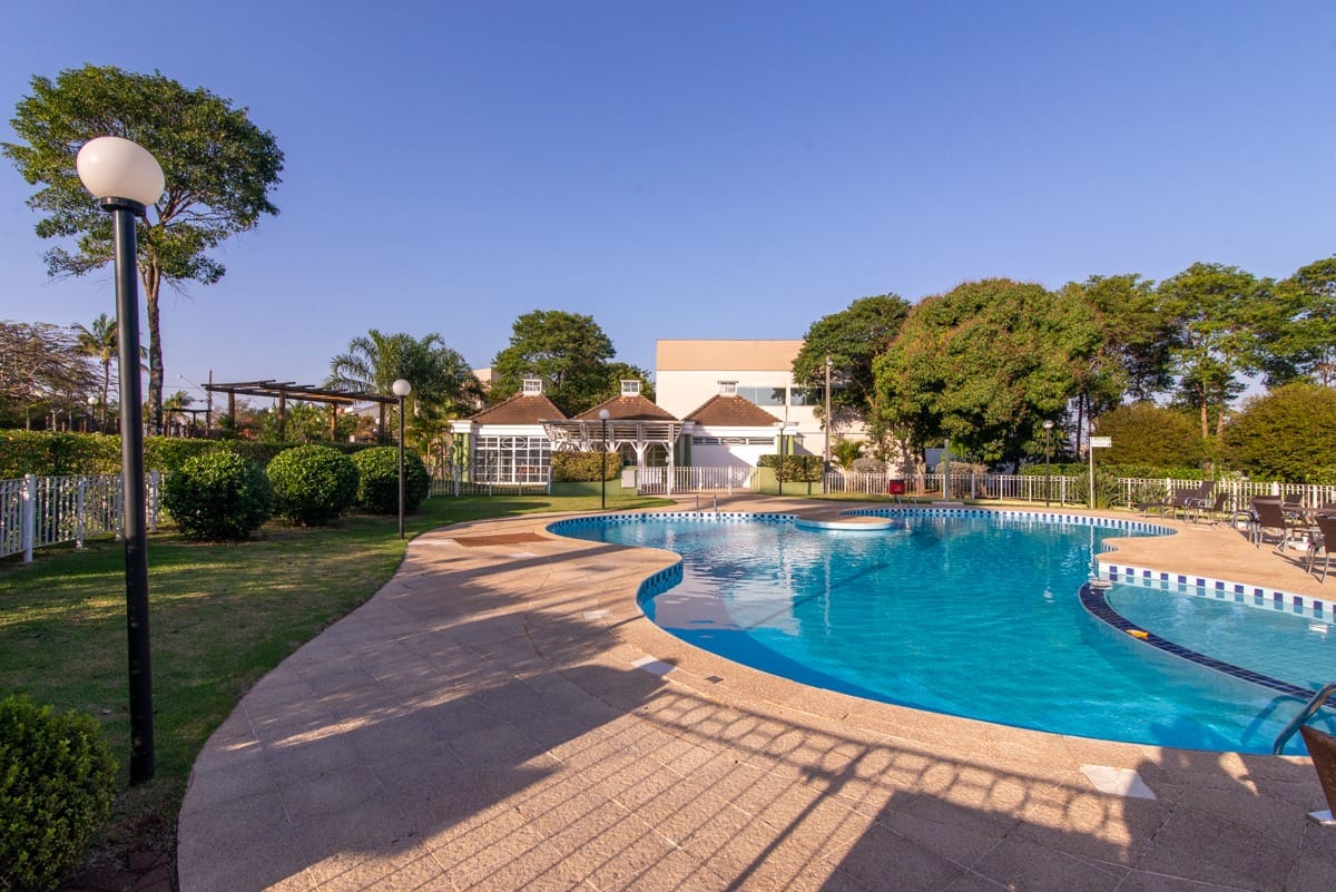 Sobrado  à venda, Condomínio Golden Park, 365 m² úteis, 3 quartos sendo 1 suíte master -  Zona Leste - Londrina/PR