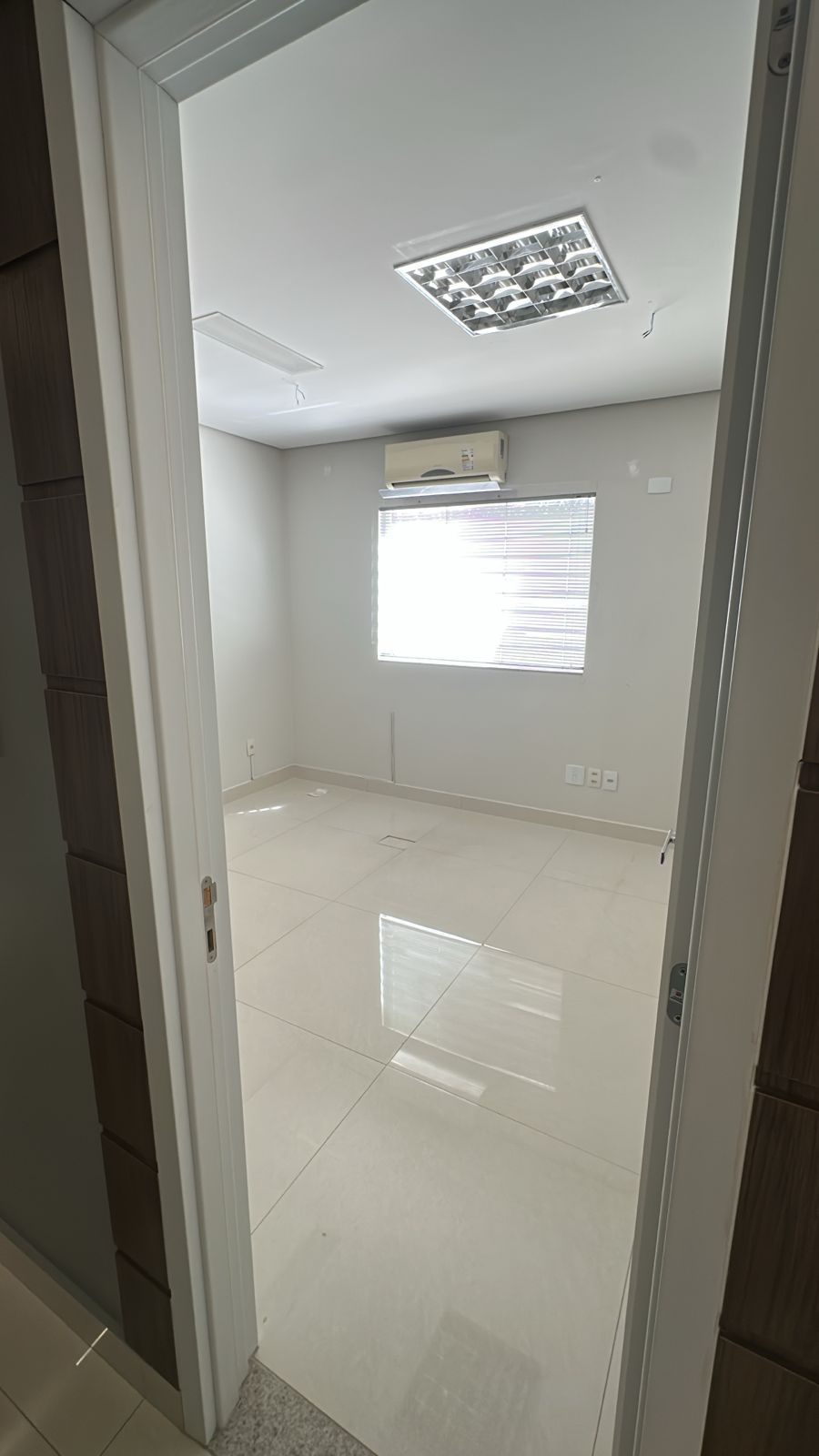 Sala para locação,profissionais da área da saúde, 11 m², Jardim Country Club, Londrina, PR