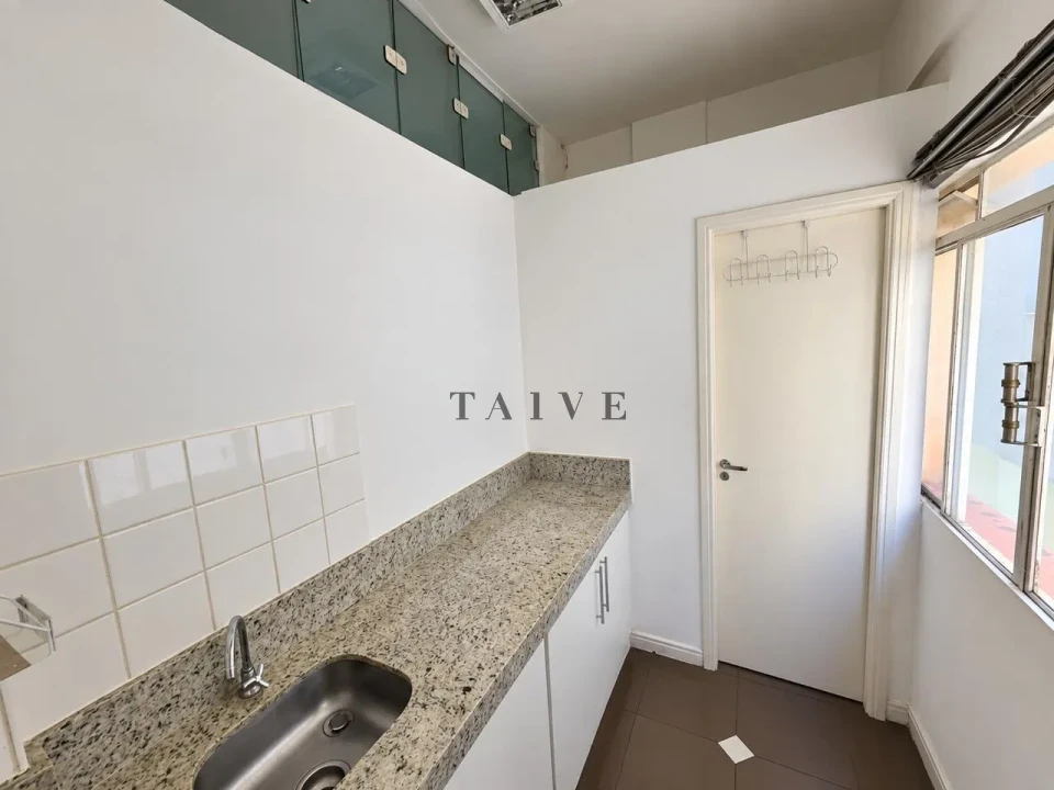 SALA COMERCIAL REFORMADA PARA ALUGAR -  67 m² -  Centro - Londrina-Pr - foto 10