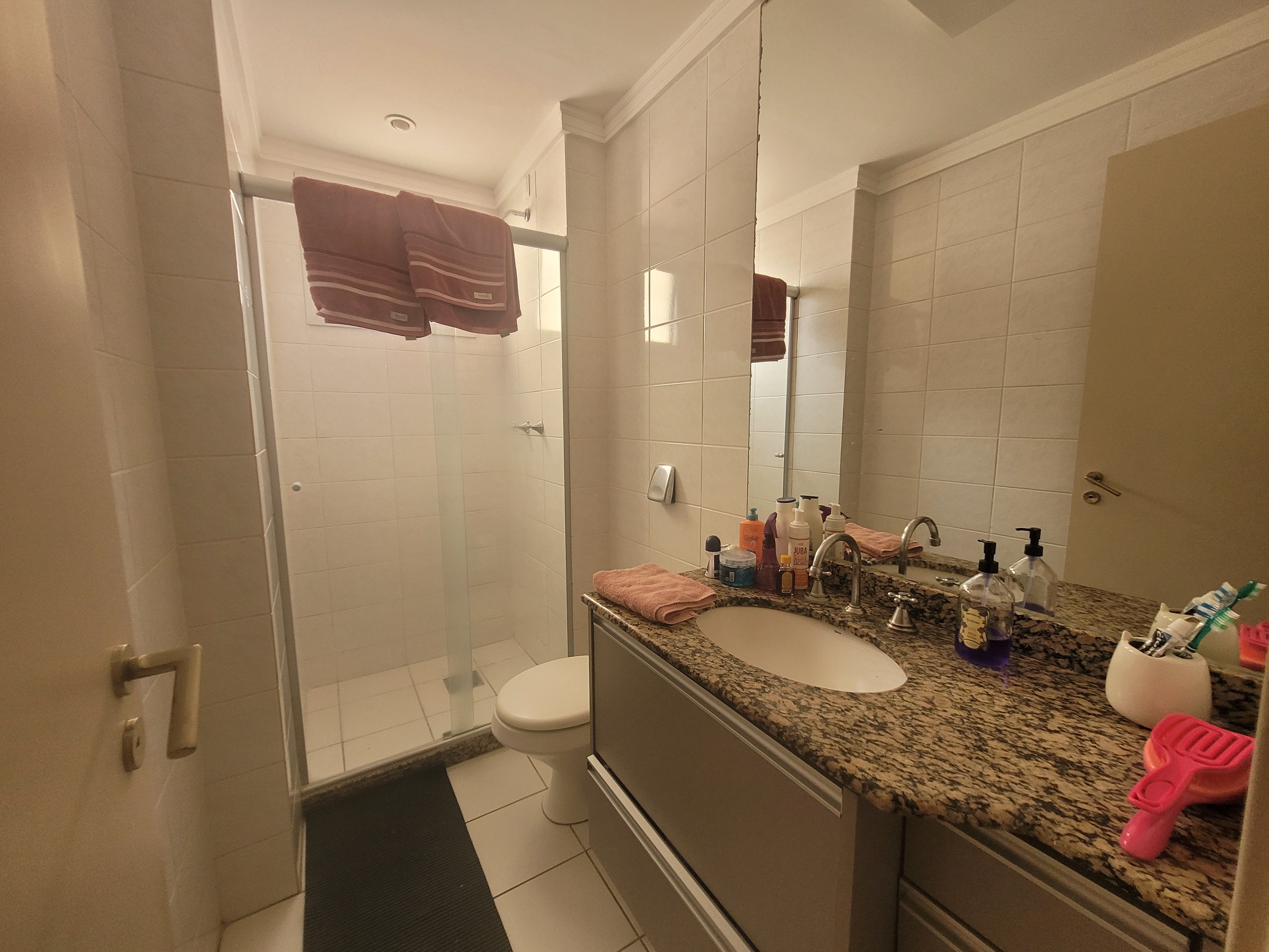 Apartamento à venda, no Edifício Le Corbusier, 122m², 3 quartos, 2 vagas de garagem, andar alto, sacada com churrasqueira, Gleba Palhano - Londri