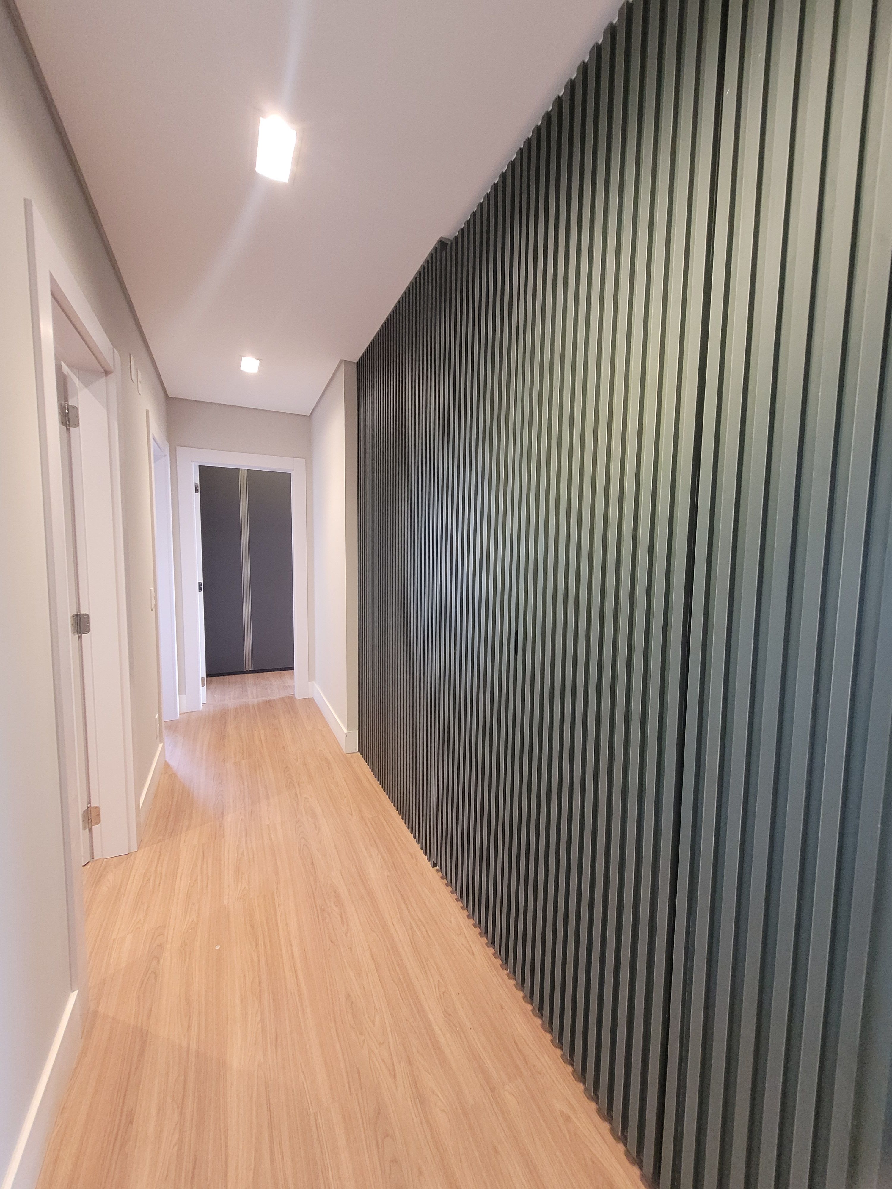 Apartamento a venda, Edifício Grand Palais, 216m² úteis, planejado, andar alto, Gleba Fazenda Palhano -Londrina, PR