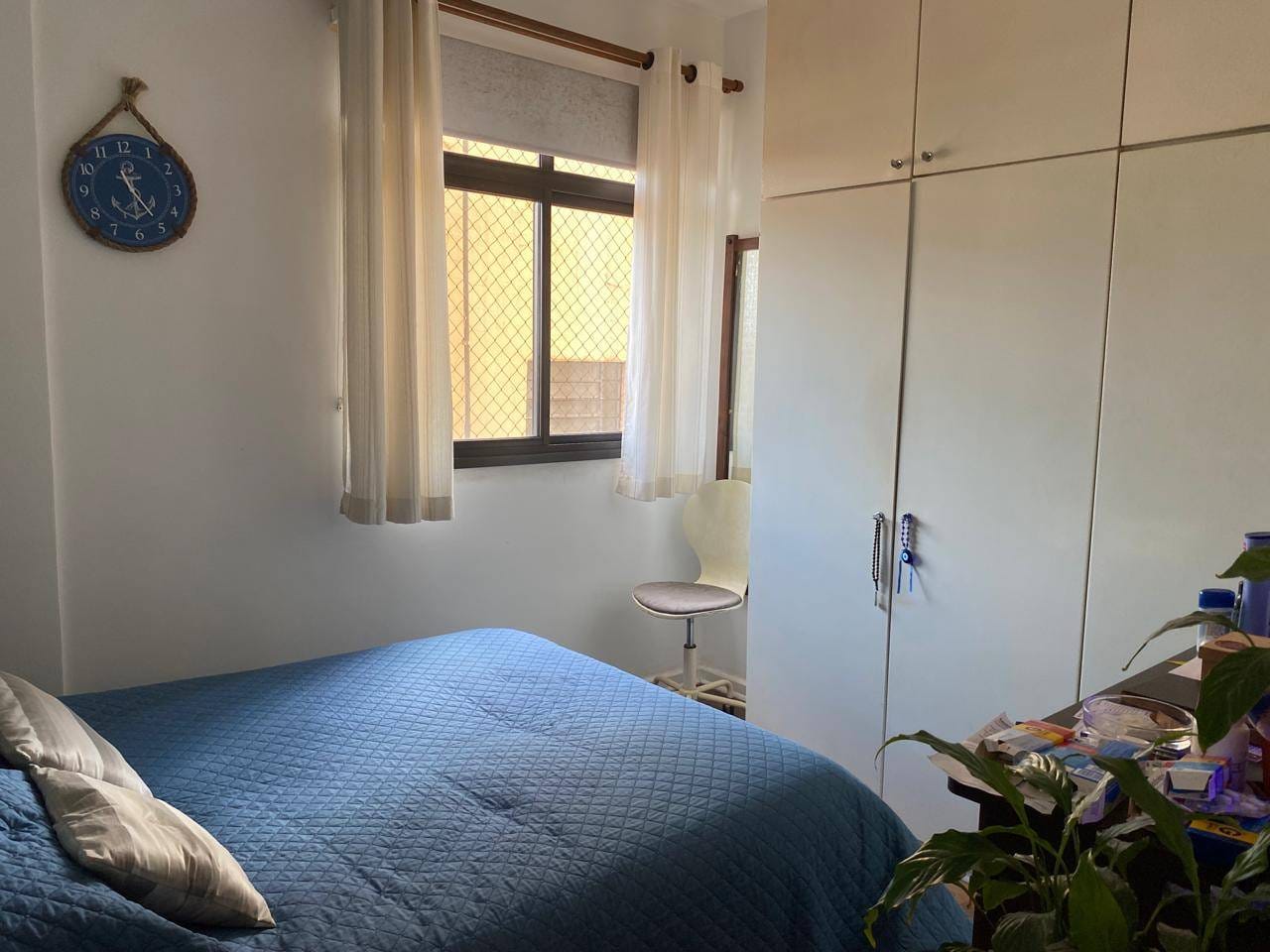 Apartamento à venda, 160 m²  úteis, 4 quartos sendo 1 suíte,  andar alto no Edifício Centro Comercial- Centro, Londrina, PR