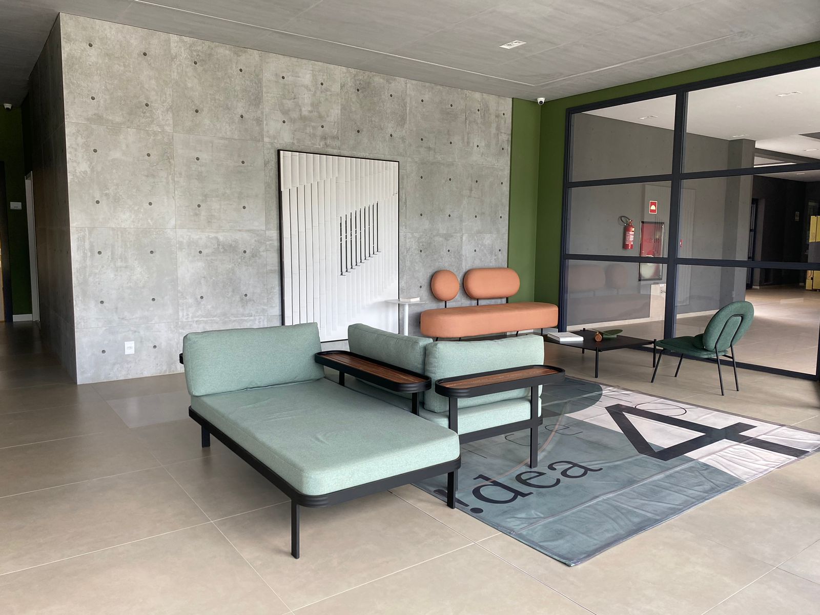 Apartamento novo à Venda, Edifício Mind, 02 quartos sendo 1 suíte, 02 vagas, andar alto, sacada fechada no skinglass- Terra Bonita, Londrina PR