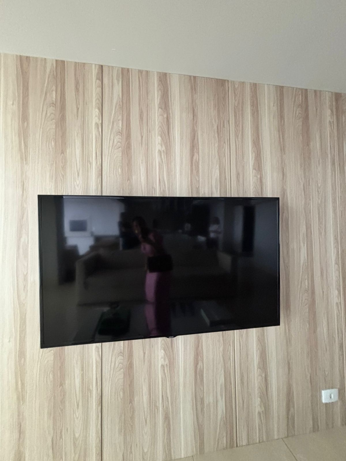Apartamento à venda, Edifício Pallazo Di Césare , 156m2 úteis, 3 suítes, 3 vagas, andar alto, vista Lago, mobiliado, Bela Suiça, Londrina, PR