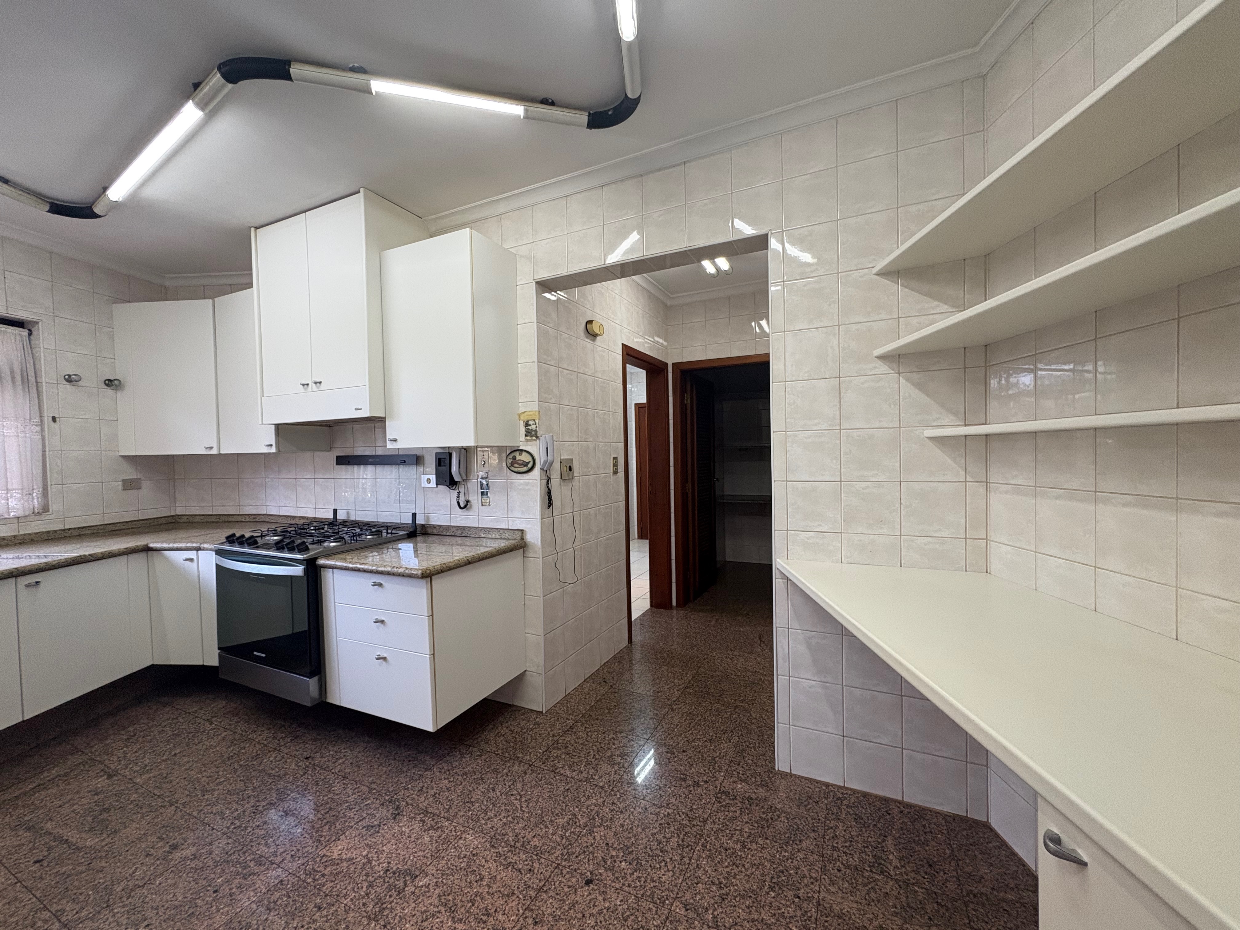 Apartamento à venda, Edifício Palais Lac Dor, 3 suítes, 5 vagas  - Londrina, PR