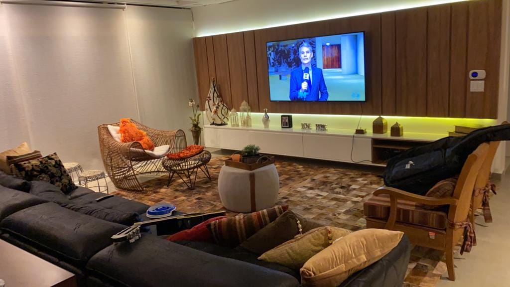 Chácara à Venda, porteira fechada, 1582m² no Condomínio das Águas, casa de 420m² úteis, 4 suítes,  piscina, 14 vagas - Porecatu, PR