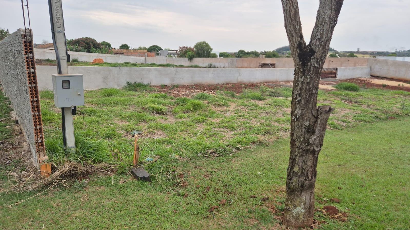 Terreno à venda, 2600 m2  Condomínio Estancia Bom Tempo, Murado e bem localizado, Londrina, PR