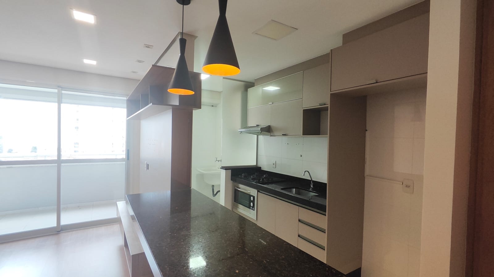 Apartamento à venda, na região Gleba Palhano 1, Londrina, PR