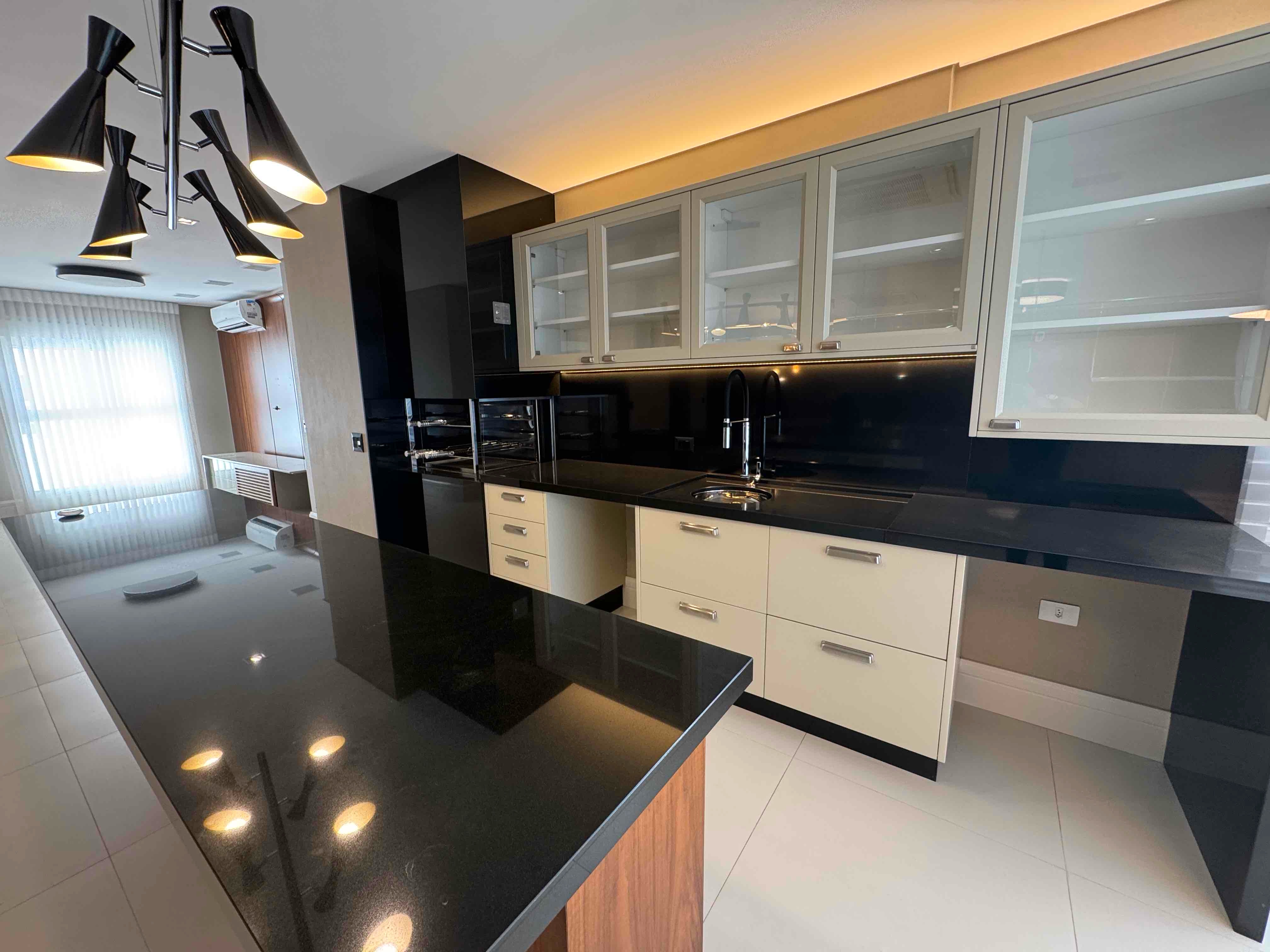 Apartamento à venda Landmark Residence, andar alto, Gleba Fazenda Palhano, Londrina, PR