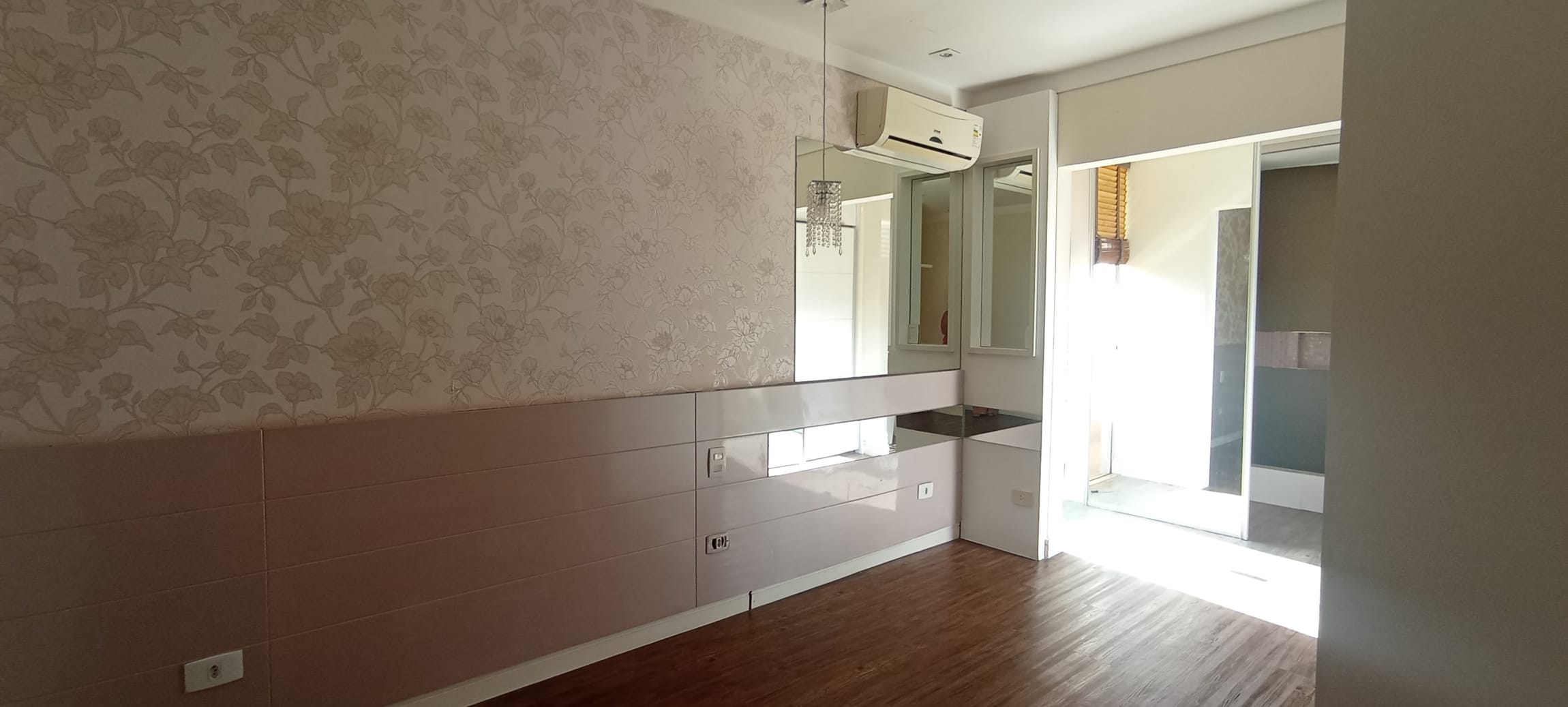 Casa  à Venda, Condomínio Royal Forest, 271m² úteis, 4 quartos sendo 2 suítes -  Esperança - Londrina PR