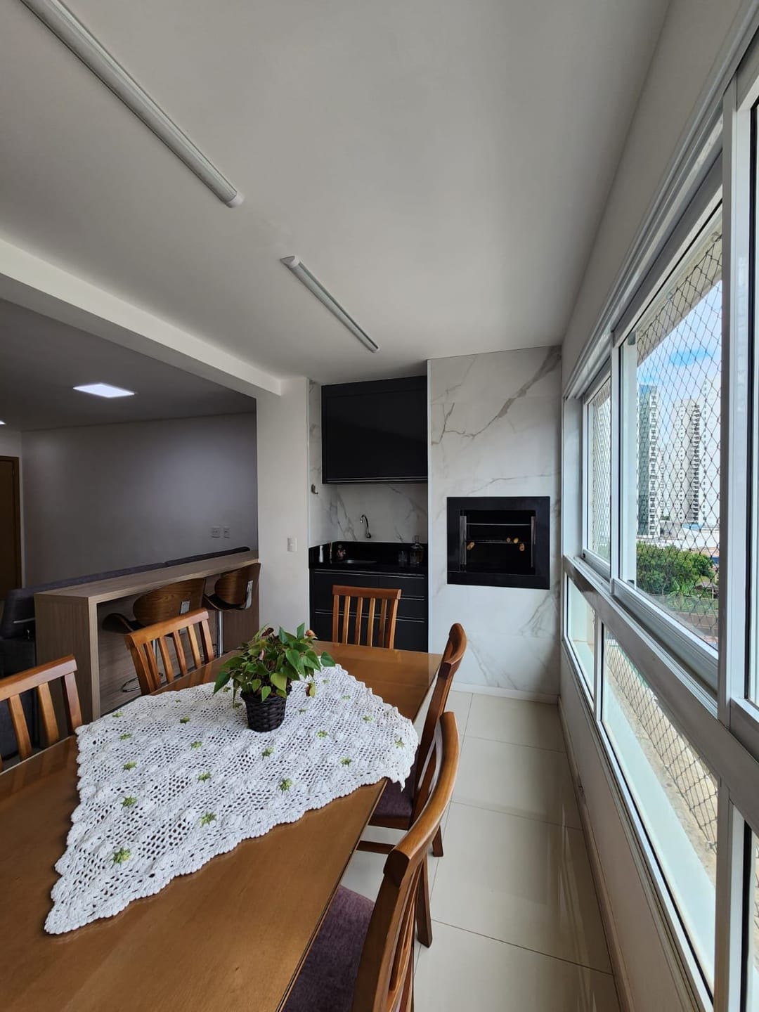 Apartamento à venda, mobiliado na Gleba Fazenda Palhano, Londrina, PR