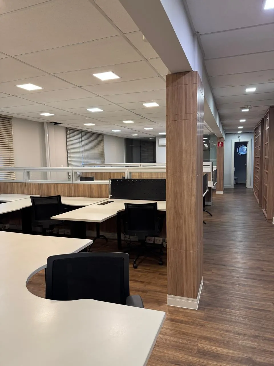 Conjunto comercial para alugar mobiliado Jardim do Lago, Londrina, PR