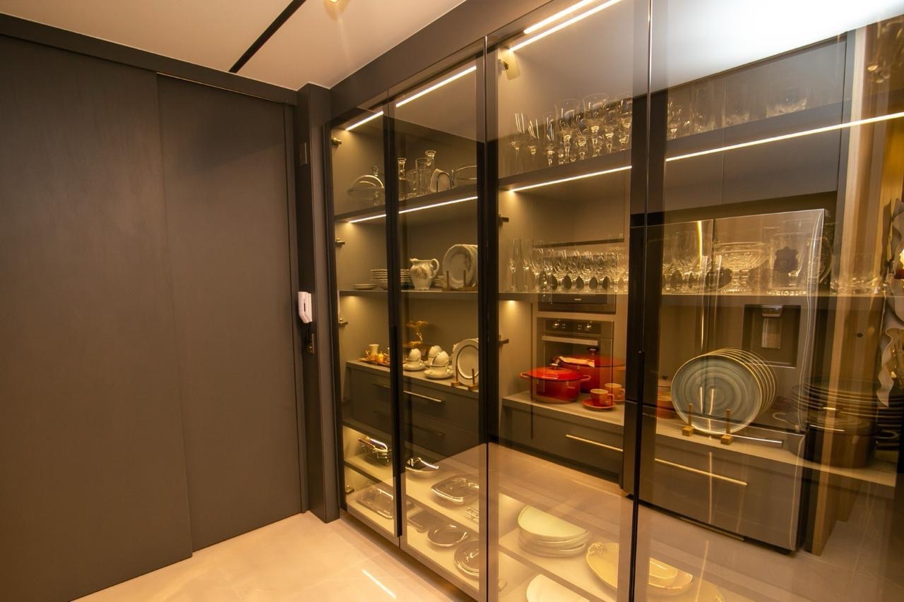 Apartamento a venda , Edifício Absoluto,  167m² úteis, 3 suites, todo planejado, andar alto, elevador privativo- Gleba Fazenda Palhano, Londrina,