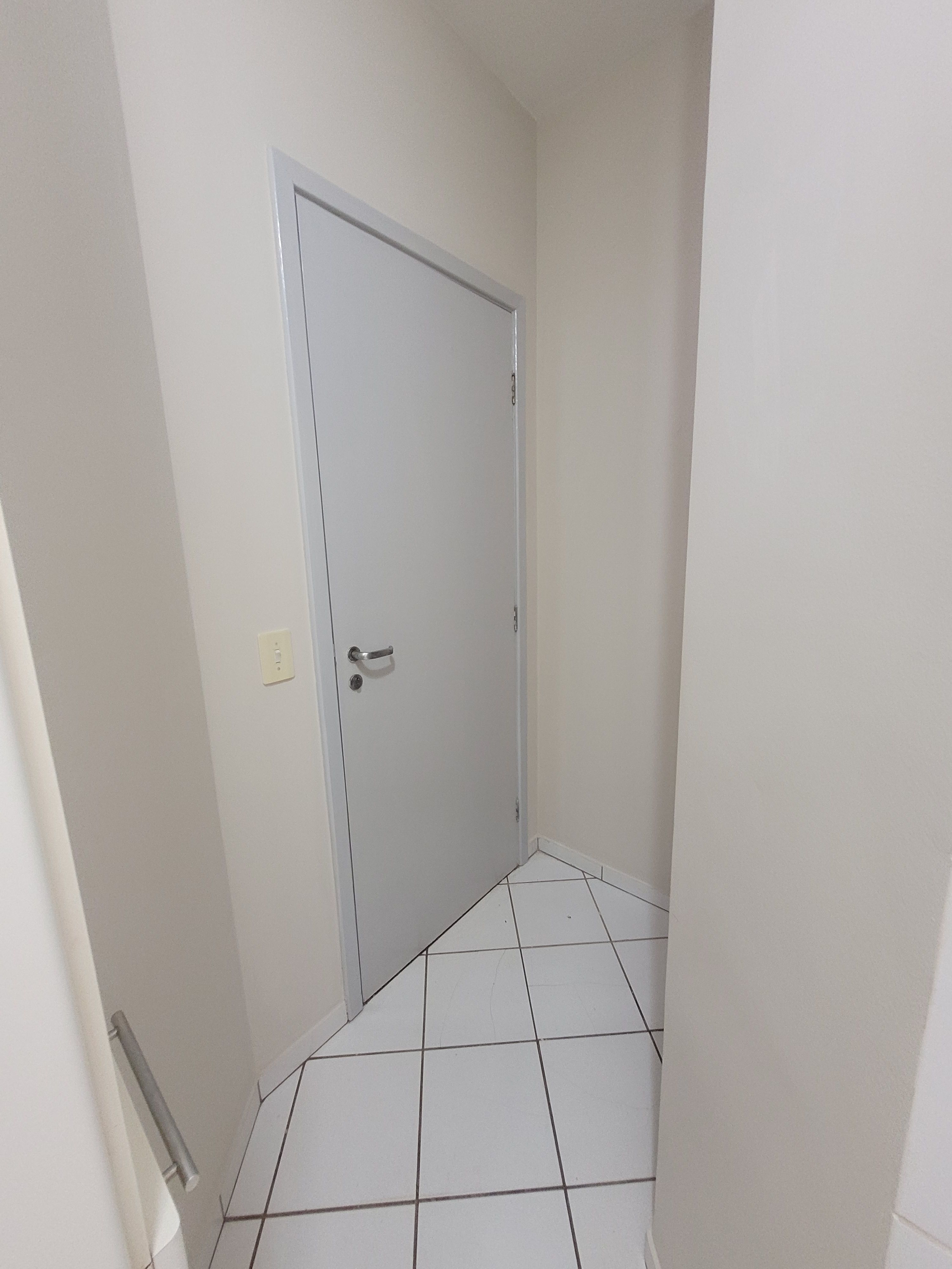 Apartamento  à Venda no edifício  Portal do lago,3 quartos/ 1 suite, andar alto, sol da manha,2 vagas de garagem,Gleba Fazenda Palhano, Londrina,