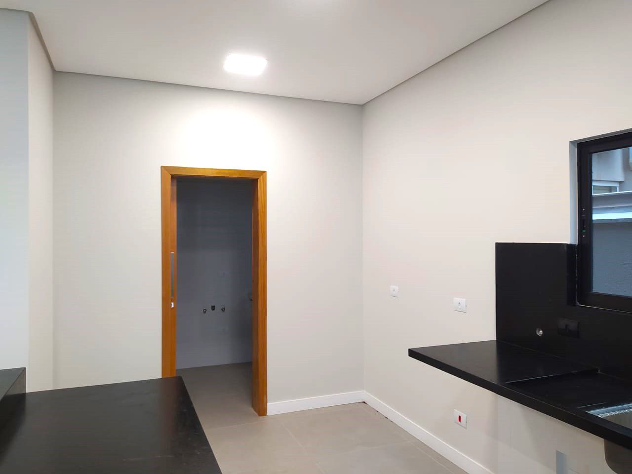 Sobrado à venda, 190m² úteis,  Condominio Tangará, 03 quartos, 4 vagas - Gleba Simon Frazer, Londrina, PR