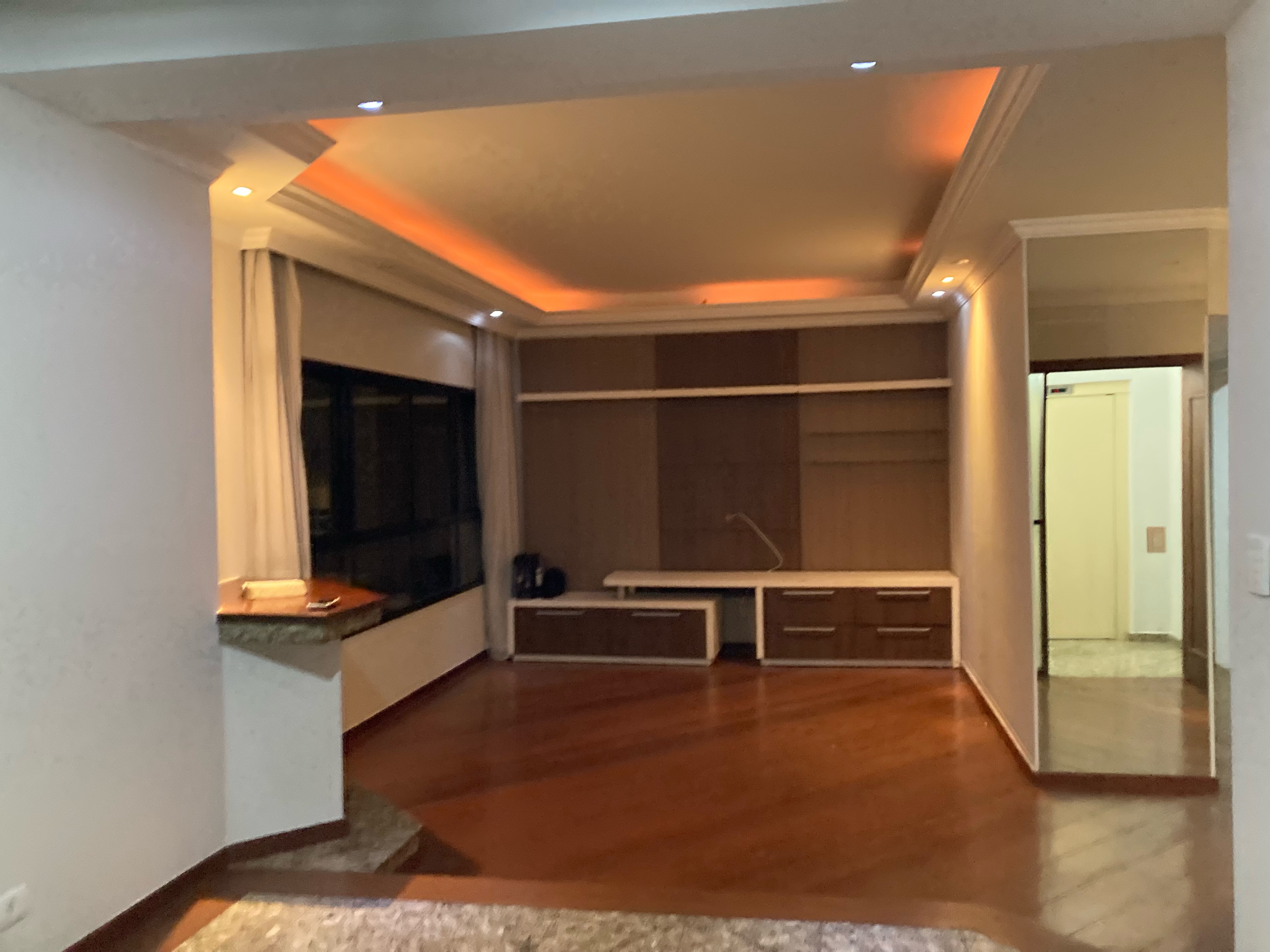 Aluga-se apartamento de 4 quartos na Gleba Fazenda Palhano com planejados, Londrina, PR