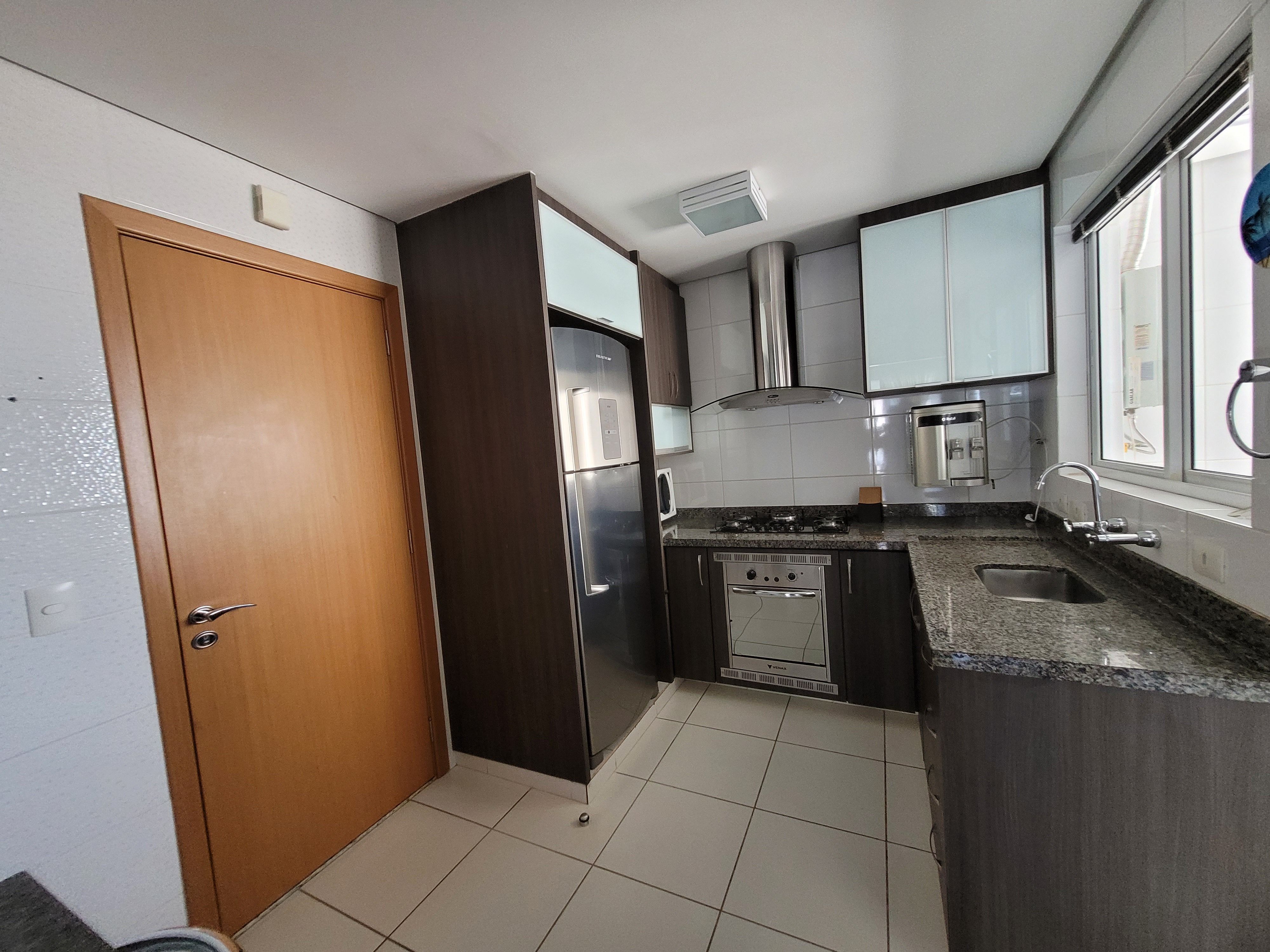 Apartamento à venda, Edifício Terroir, PORTEIRA FECHADA, 113m² úteis, mobiliado, 3 suítes, 2 vagas, andar alto, Gleba Fazenda Palhano, Londrina, 