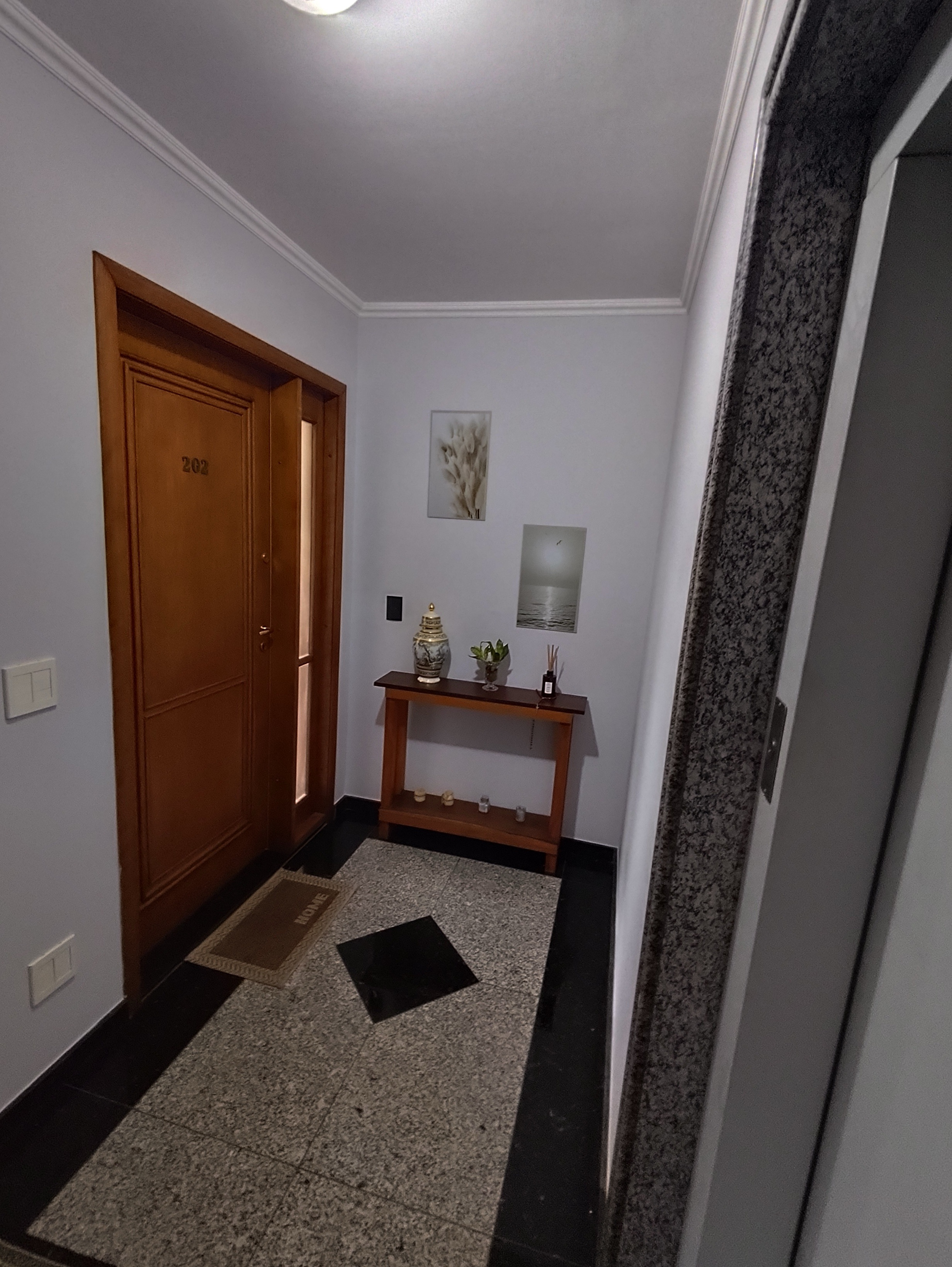 Apartamento à Venda, Edifício Four seasons, 3 suítes, 2 vagas, todo planejado, em frente AREL - Vila Fujita, Londrina, PR