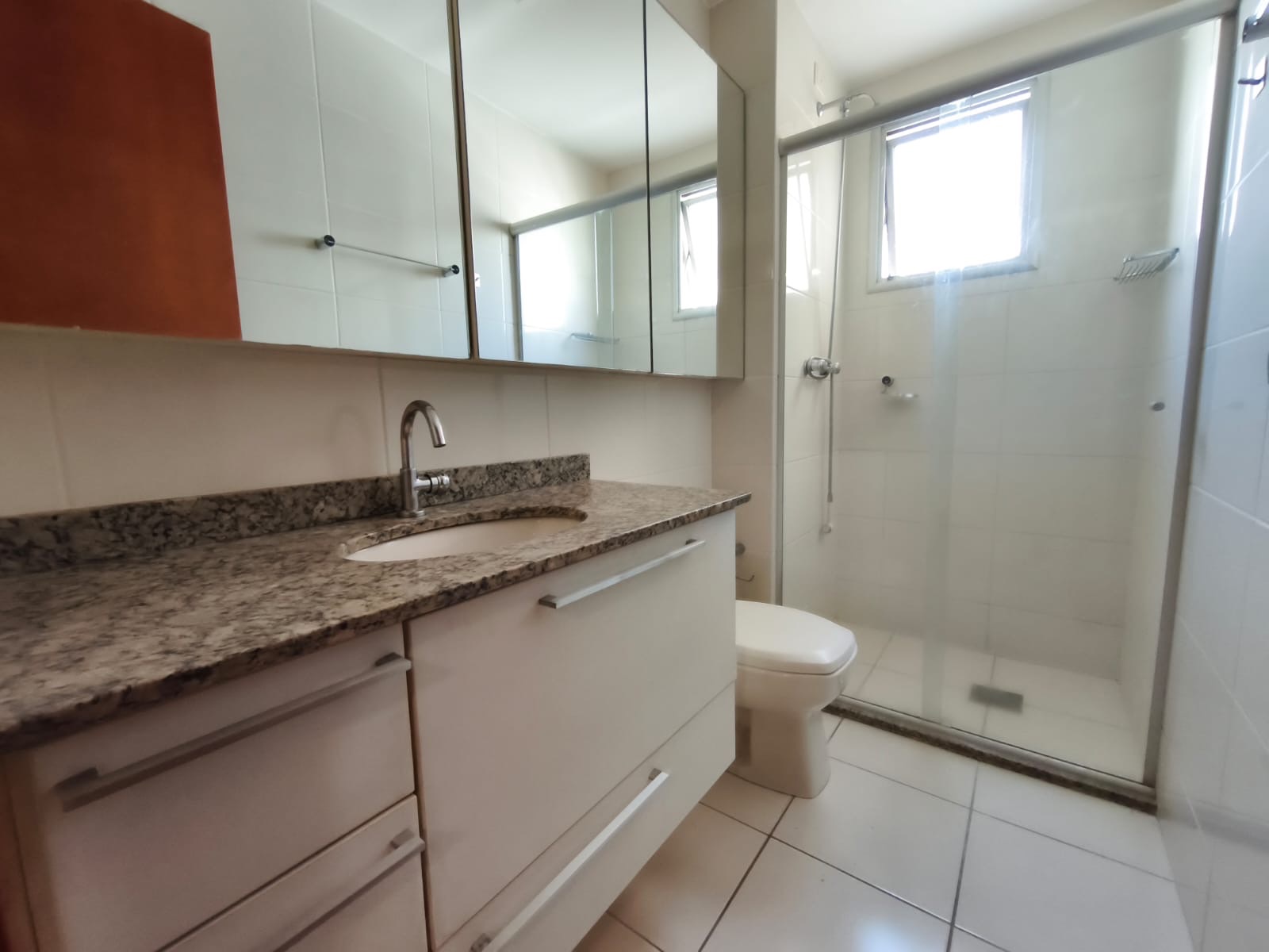 Apartamento à venda, Edificio Anita Malfatti, 103m² úteis, 3 quartos sendo 1 suíte, 2 vagas, andar altoGleba Fazenda Palhano, Londrina, PR