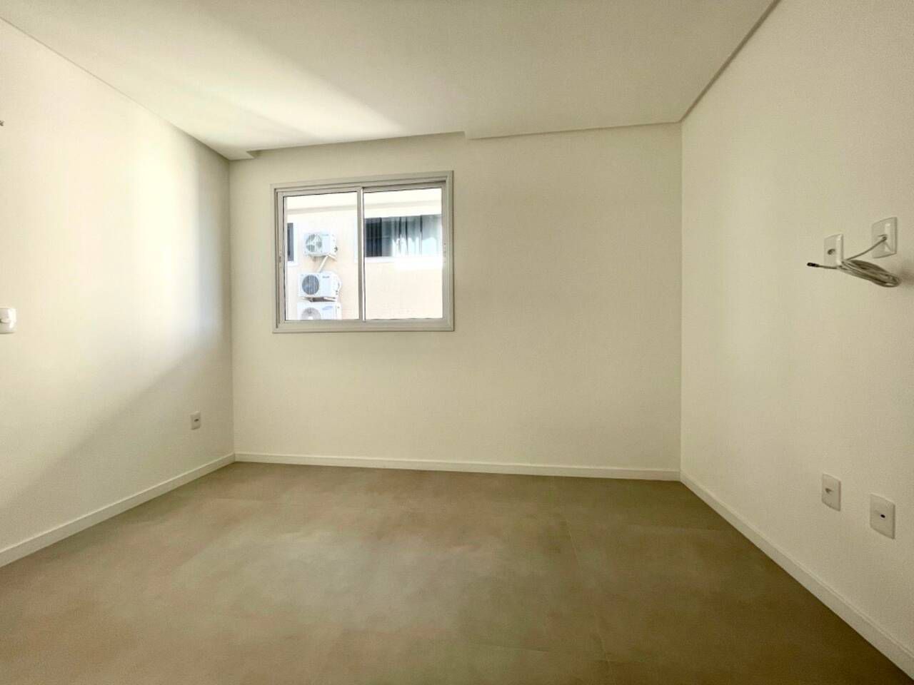 Apartamento pertinho da praia 70m² à venda/2 quartos (sendo 1 suíte) - Residencial Nassau- Canto Grande, Bombinhas, SC