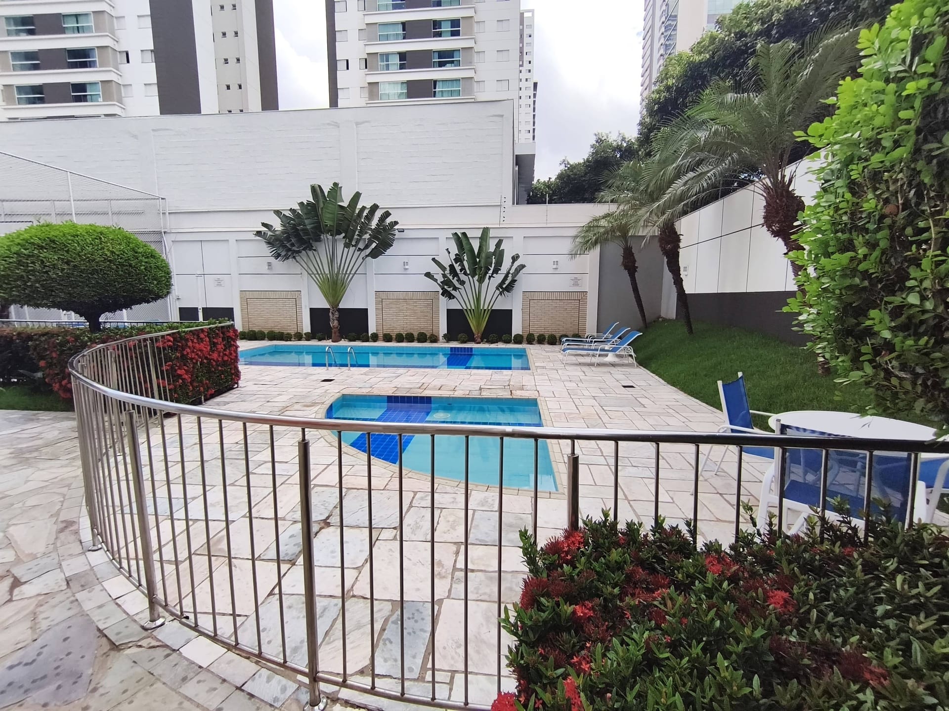 Apartamento à venda, Edifício Palhano Residences, 83m² úteis, 3 quartos (1 suíte), sacada com churrasqueira, 2 vagas - Gleba Palhano, Londrina, P