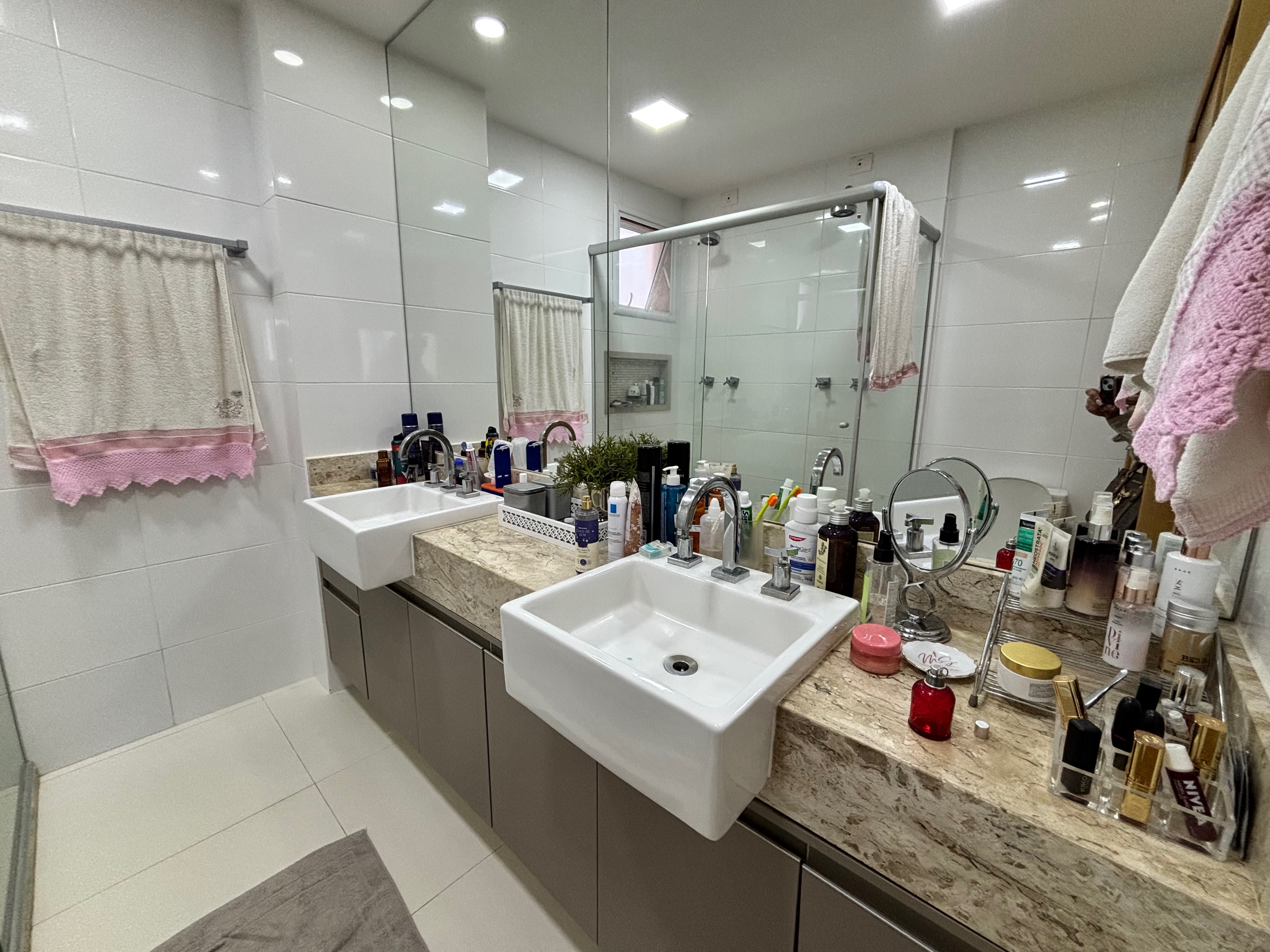 Apartamento à venda, Edifício Vert, 3 quartos sendo 1 suíte, 3 vagas, andar alto, mobiliado - Gleba Fazenda Palhano, Londrina, PR