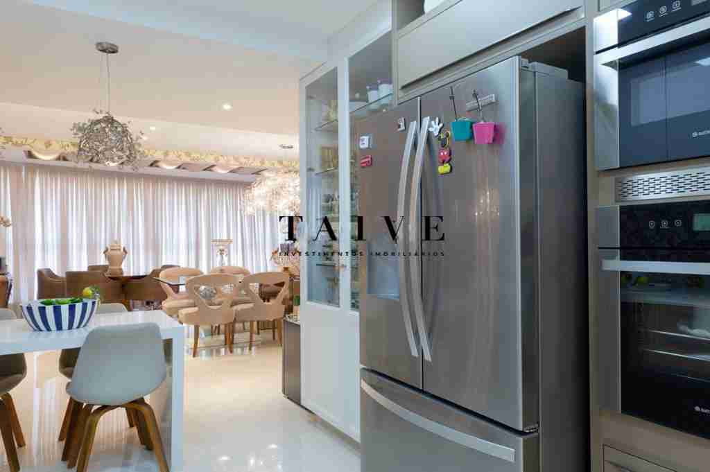 Apartamento  à Venda, Edifício Venezia, 172m² úiteis, 2 suítes, 3 vagas, todo planejado - Centro, Arapongas, PR