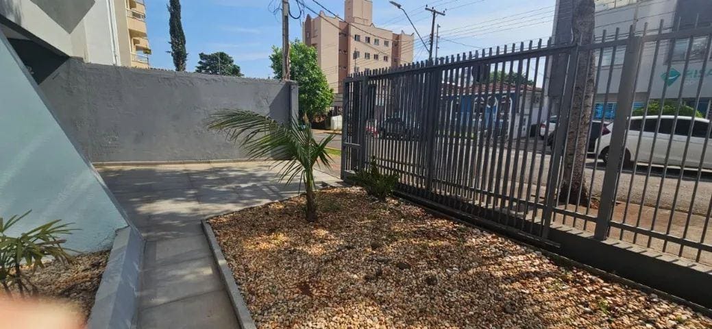 Sobrado à venda, sobrado 250m² úteis, na rua Mato Grosso centro, Londrina, PR