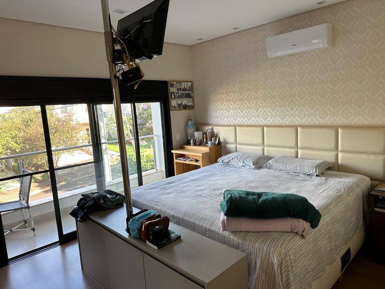Sobrado 252m² à venda/3 suítes/4 vagas - Cond. Golden Hill - Esperança, Londrina, PR
