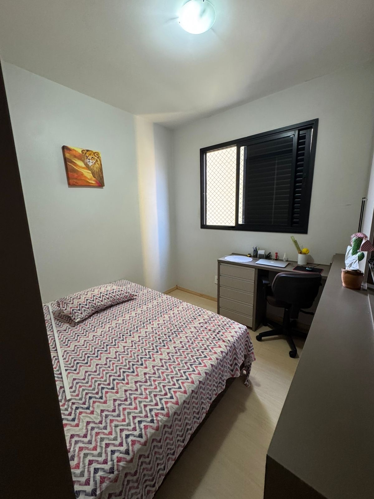 Apartamento à venda, Edifício Bavaria, 3 quartos sendo 1 suíte, 2 vagas, andar alto -Centro Londrina, PR