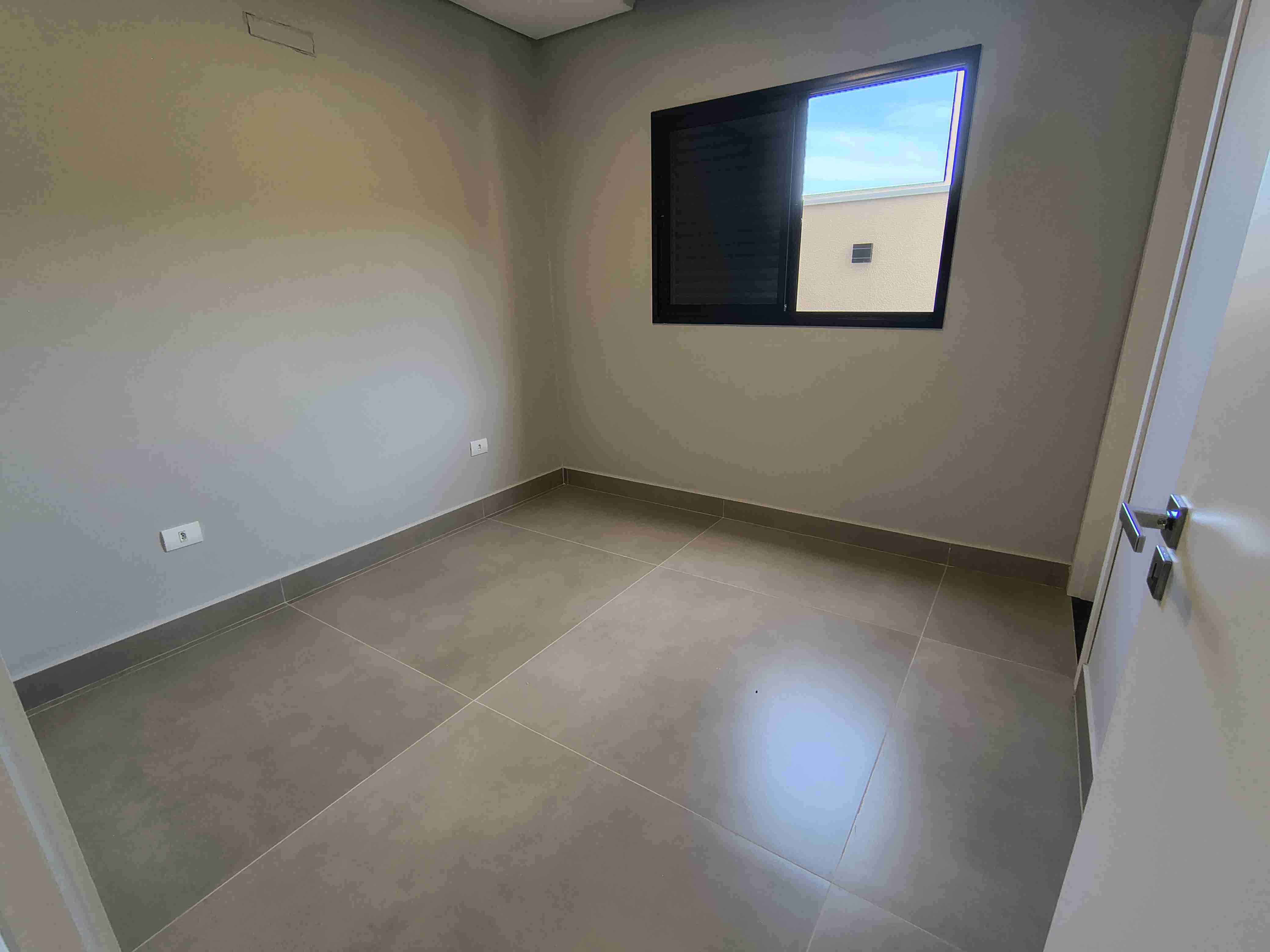 Casa à venda em condomínio Bella Vitta, porteira fechada, 4 suítes , 258 M² construção, piscina- Cidade Industria 2, Londrina - PR