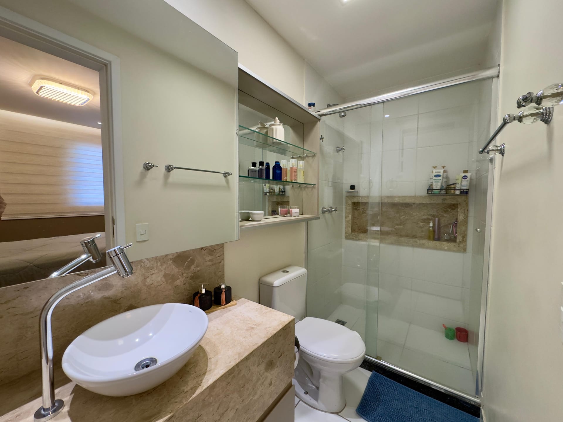 Apartamento à venda, Edifício Solar Mirador, 75m² úteis, 3 quartos (1 suíte), andar alto, sacada com churrasqueira - Aurora, Londrina, PR