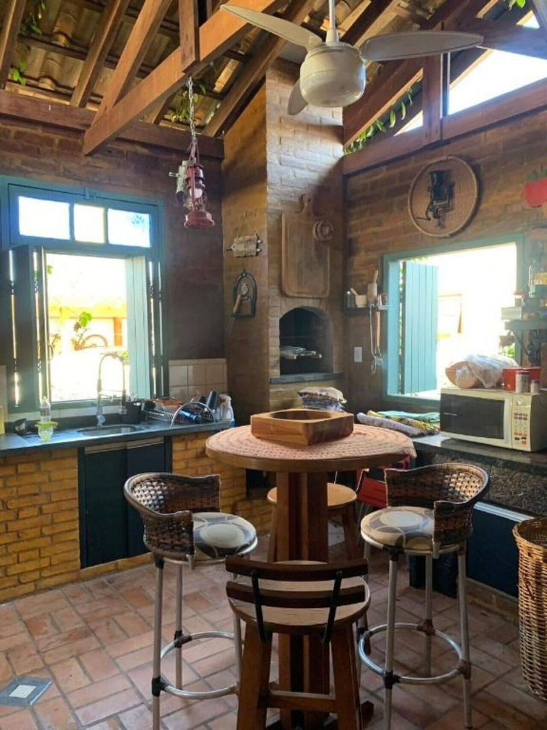 Casa à venda, 500m² terreno e 132m² construção, 2 suítes, piscina e churrasqueira, 4 vagas - Granville Parque Residencial, Londrina, PR