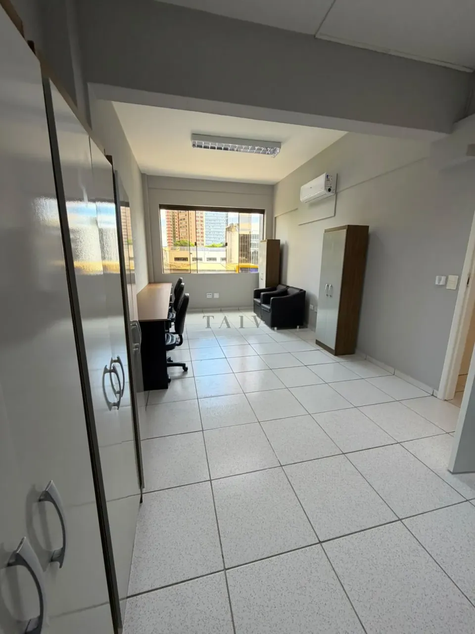 Comercial Para Alugar Centro Londrina, mobiliada, climatizada, de 11 m², 13 m², 19 m², 20 m², 22 m², a partir de 1.590 reais - foto 12