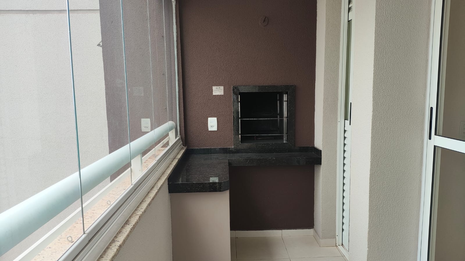 Apartamento à venda, na região Gleba Palhano 1, Londrina, PR