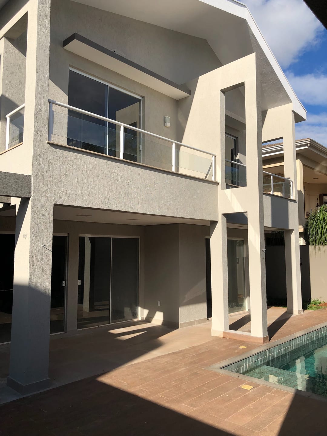 Casa à venda , Condomínio Acácia Imperial, 400m² privativos, 4 suítes, churrasqueira e piscina - Royal, Londrina, PR