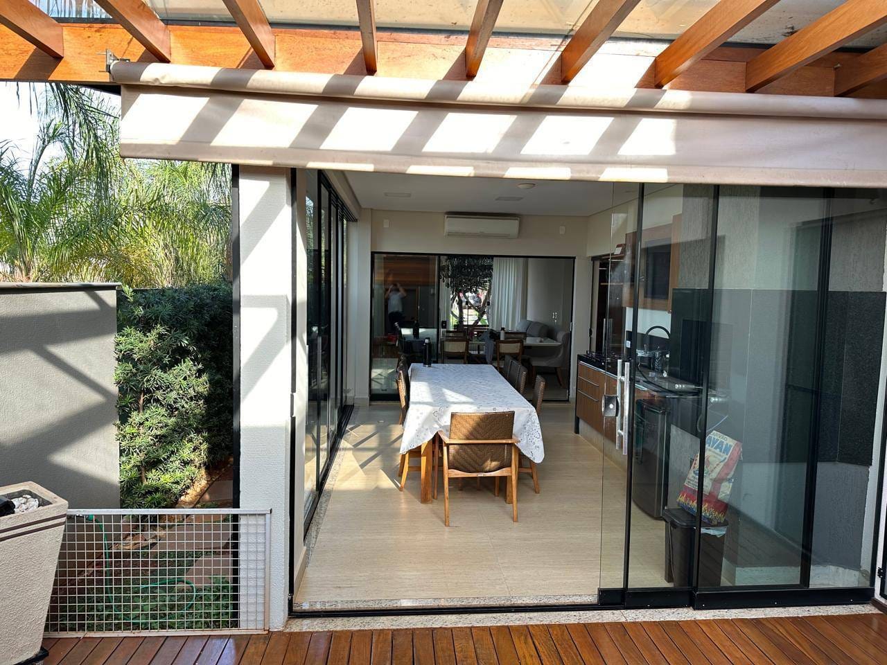 Sobrado 252m² à venda/3 suítes/4 vagas - Cond. Golden Hill - Esperança, Londrina, PR