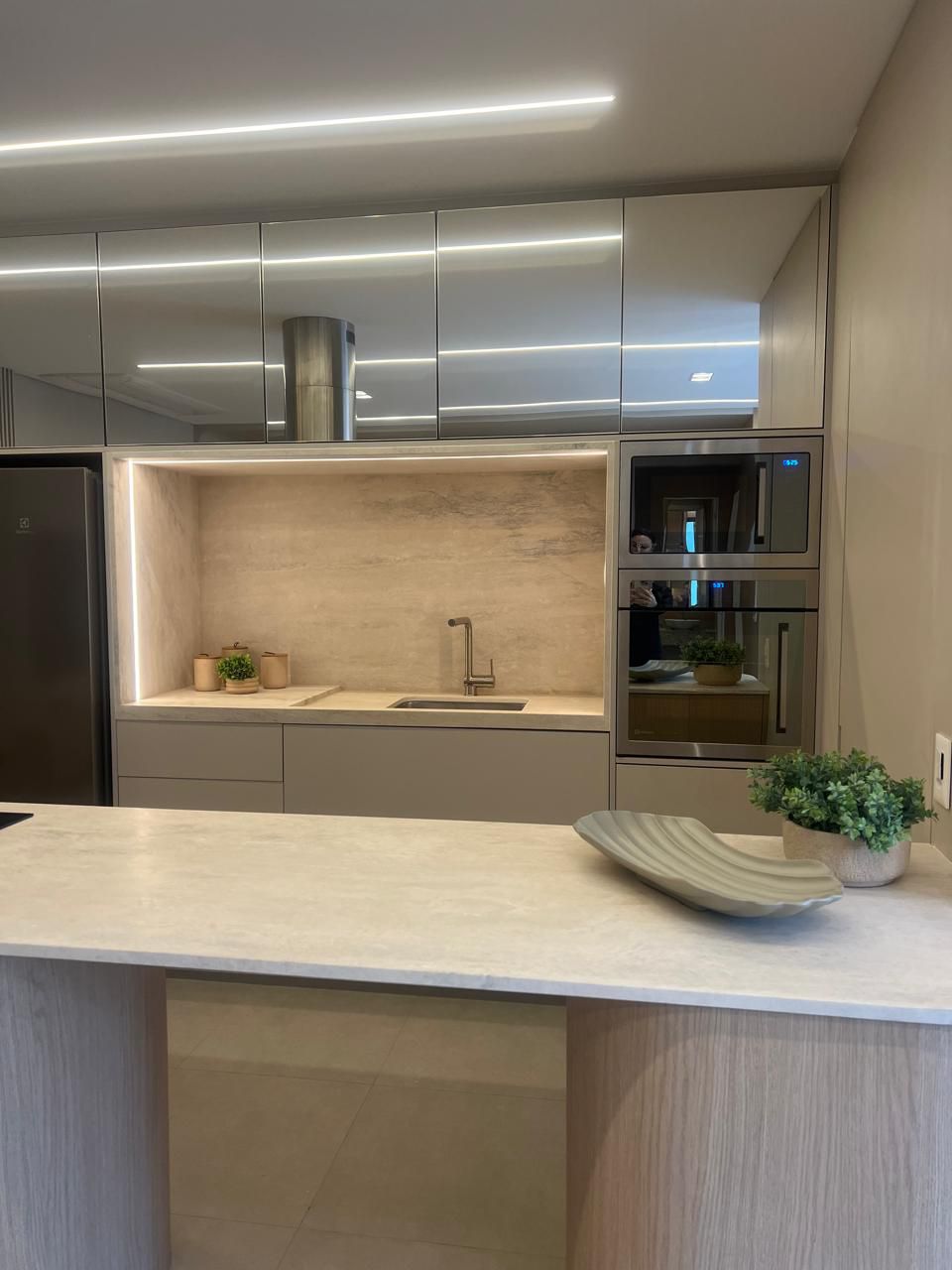 Apartamento à venda, 2 suites, 89 m², Condominio Insight, Gleba Fazenda Palhano, Londrina, PR