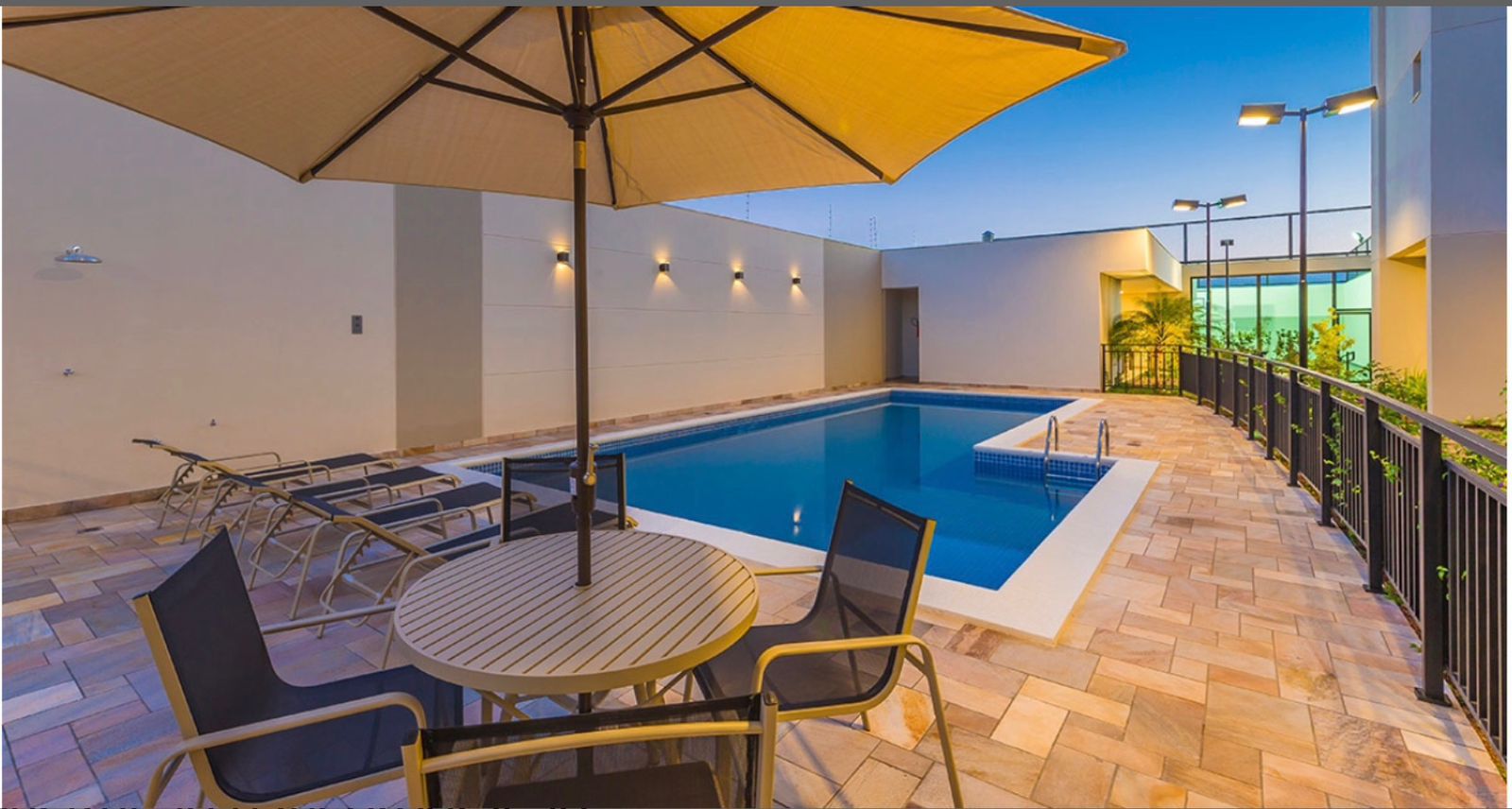 Apartamento à Venda, Edifício  Reserva Santana, 75m² úteis, 2 quartos sendo  1 suíte, mobiliado  - Gleba Fazenda Palhano- Londrina, PR