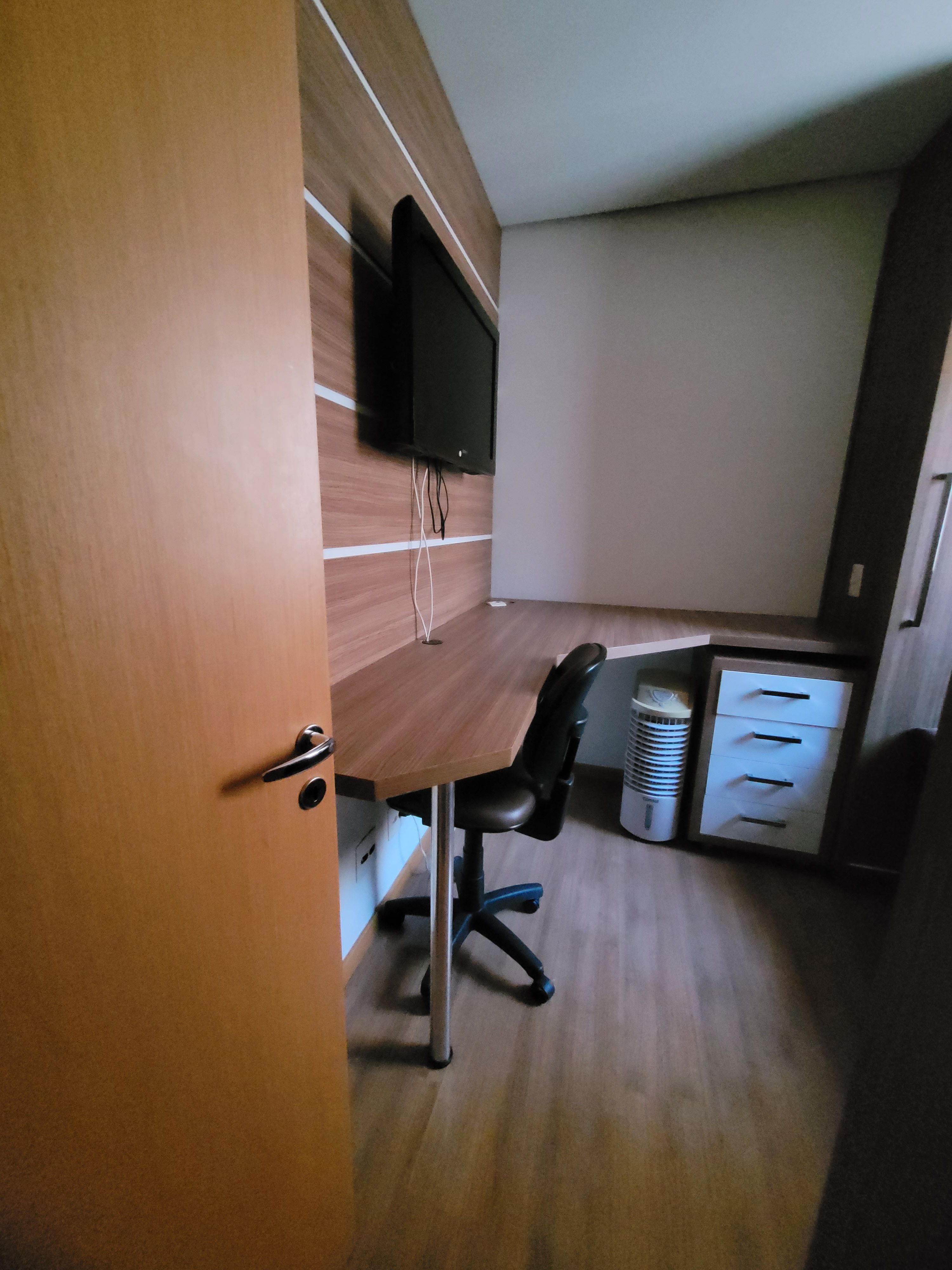Apartamento à venda, Edifício Terroir, PORTEIRA FECHADA, 113m² úteis, mobiliado, 3 suítes, 2 vagas, andar alto, Gleba Fazenda Palhano, Londrina, 