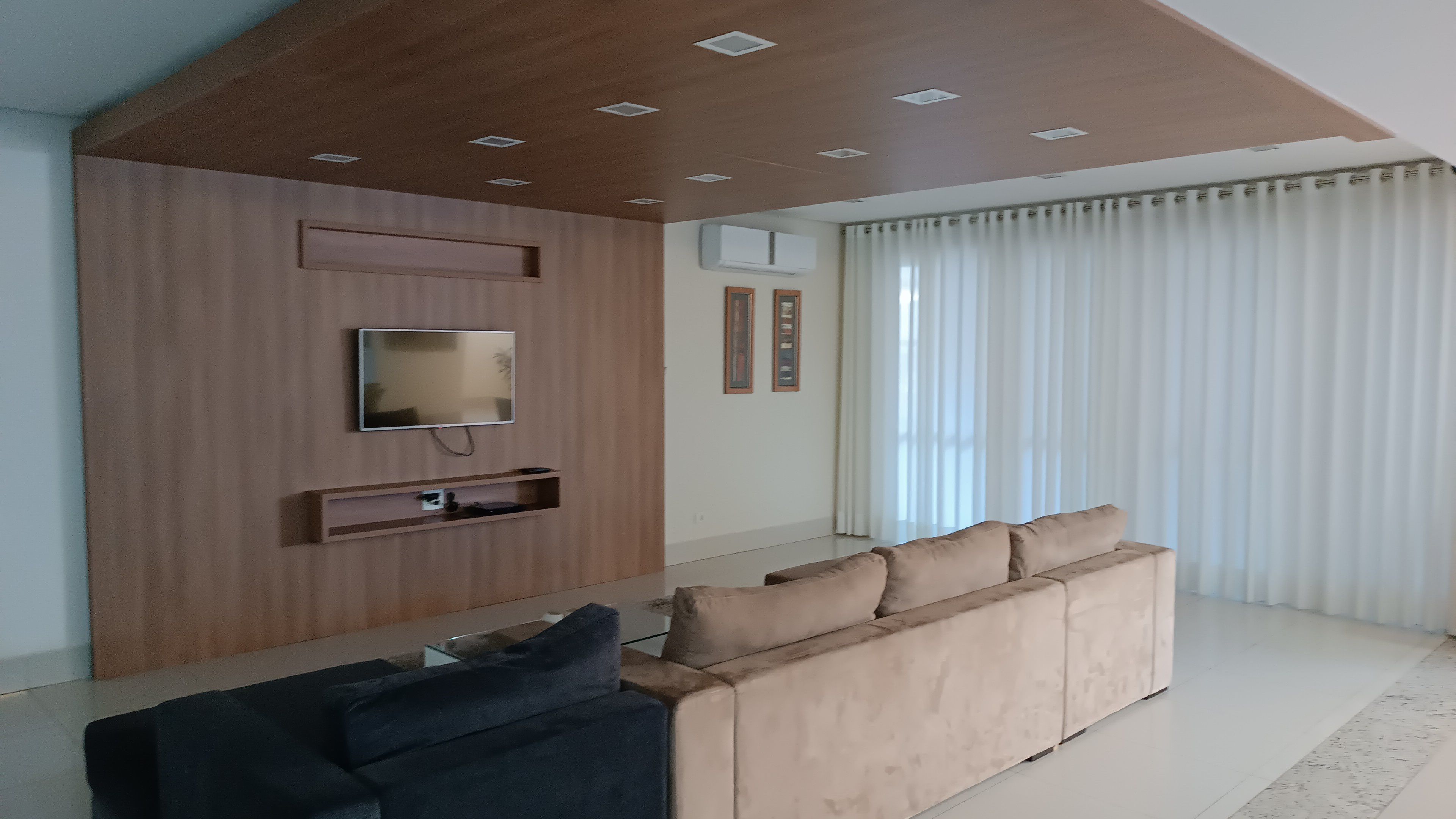 Apartamento à Venda, Edifício Fountain Hit, 81m, 3 quartos sendo 1 suíte com sacada, Gleba Palhano- Londrina, PR
