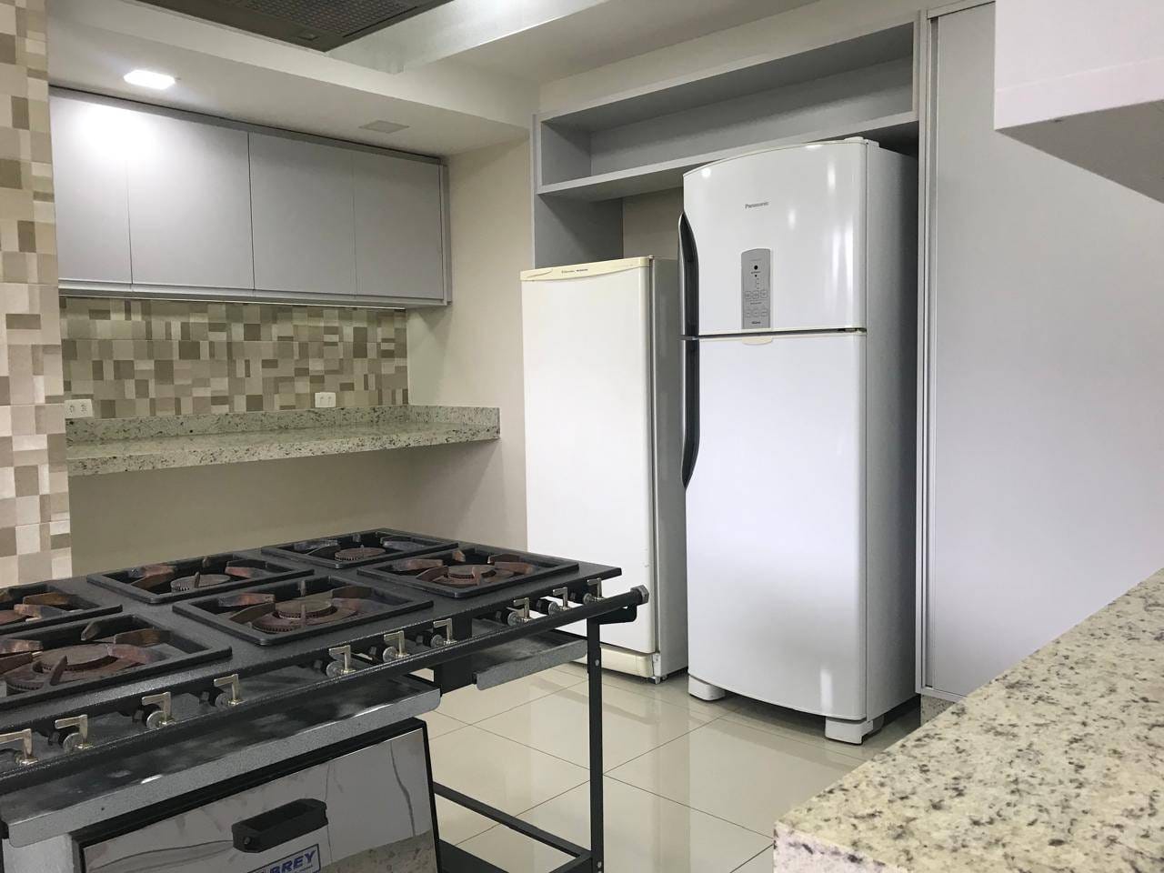 Apartamento à venda , Edifício Nevada, 175m², 4 quartos sendo 1 suíte, com sacada, 3 vagas -  Londrina, PR