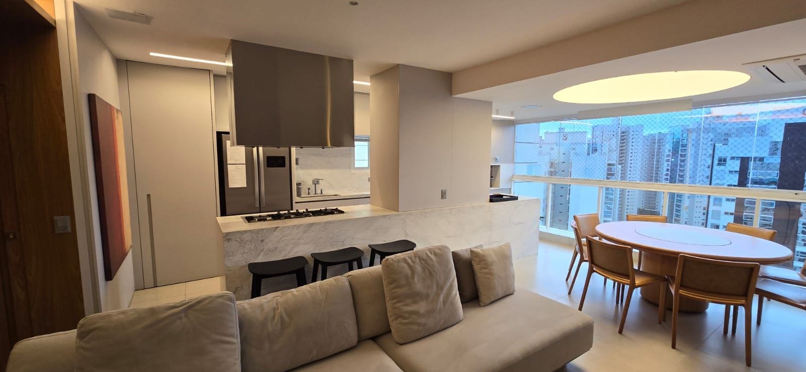 Apartamento à venda, Edifício Champs Élysées, 130m² úteis, 3 suítes, 3 vagas, andar alto, mobiliado, varanda gourmet - Gleba Palhano, Londrina, P