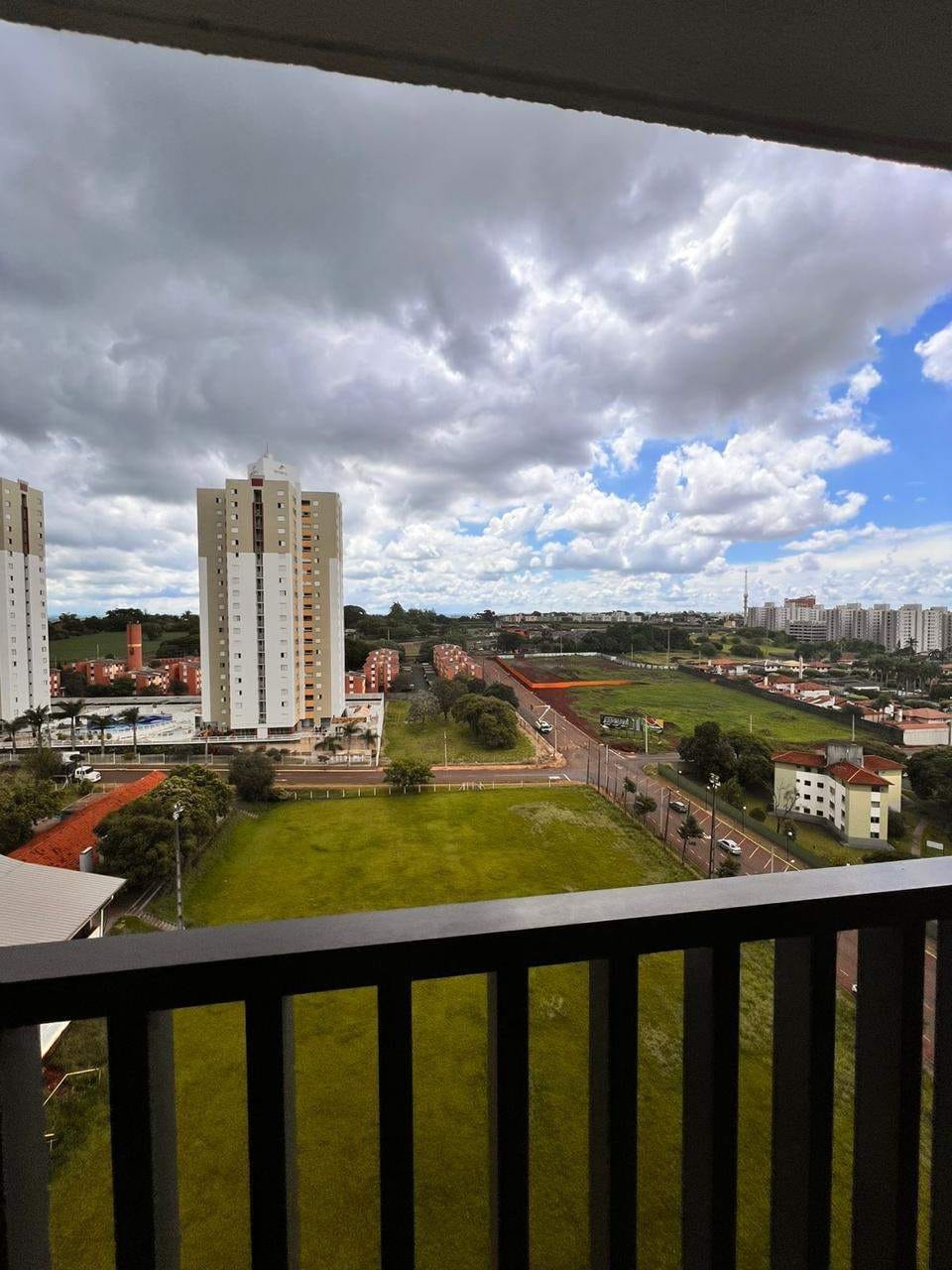 Apartamento à venda, Edifício Freedom, 1 suíte, MOBILIADO -  Gleba Fazenda Palhano, Londrina, PR