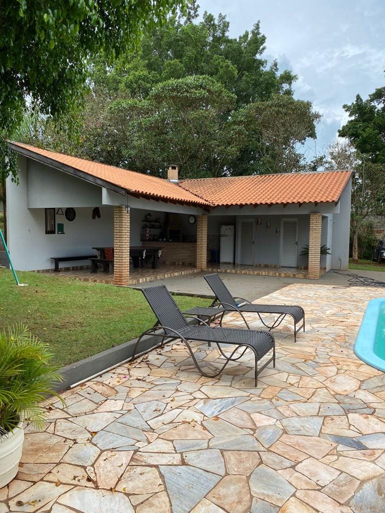 Chácara à Venda, fazenda nata, casa com 250m² de construção, 3 quartos sendo 1 suite -  Londrina, PR