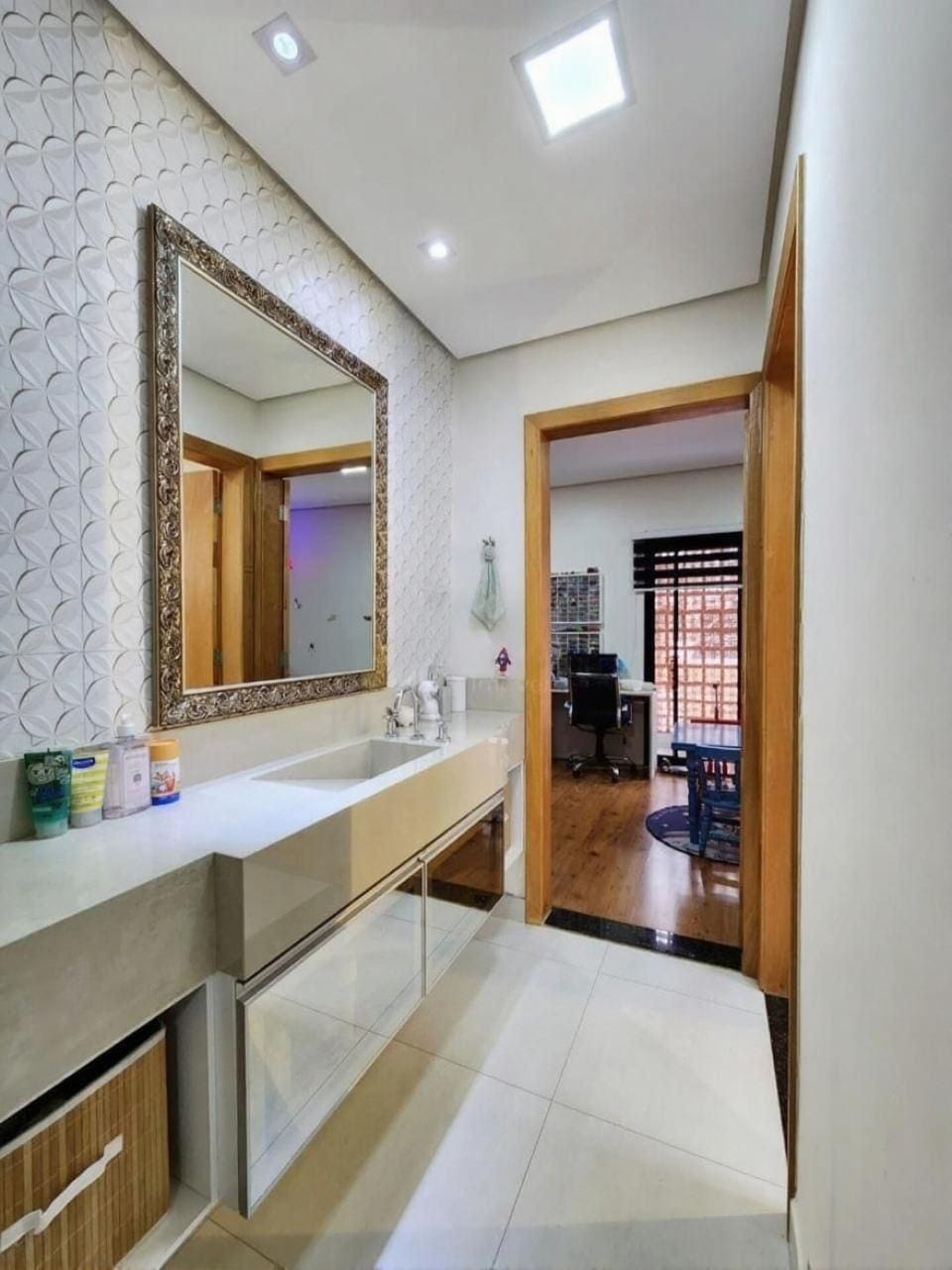 Casa à venda , Condomínio Tangará, 235m² privativos, 3 suítes, 4 garagens, churrasqueira - Parque Tauá, Londrina, PR