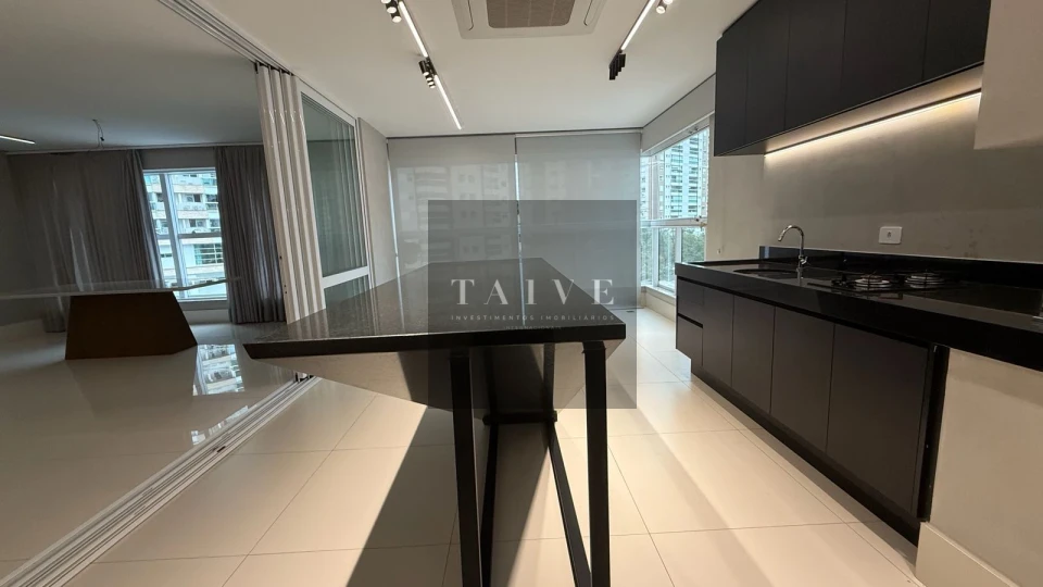 Apartamento à venda, 3 suites, 214 m², Edifício Landmark Residence, Gleba Fazenda Palhano, Londrina, PR