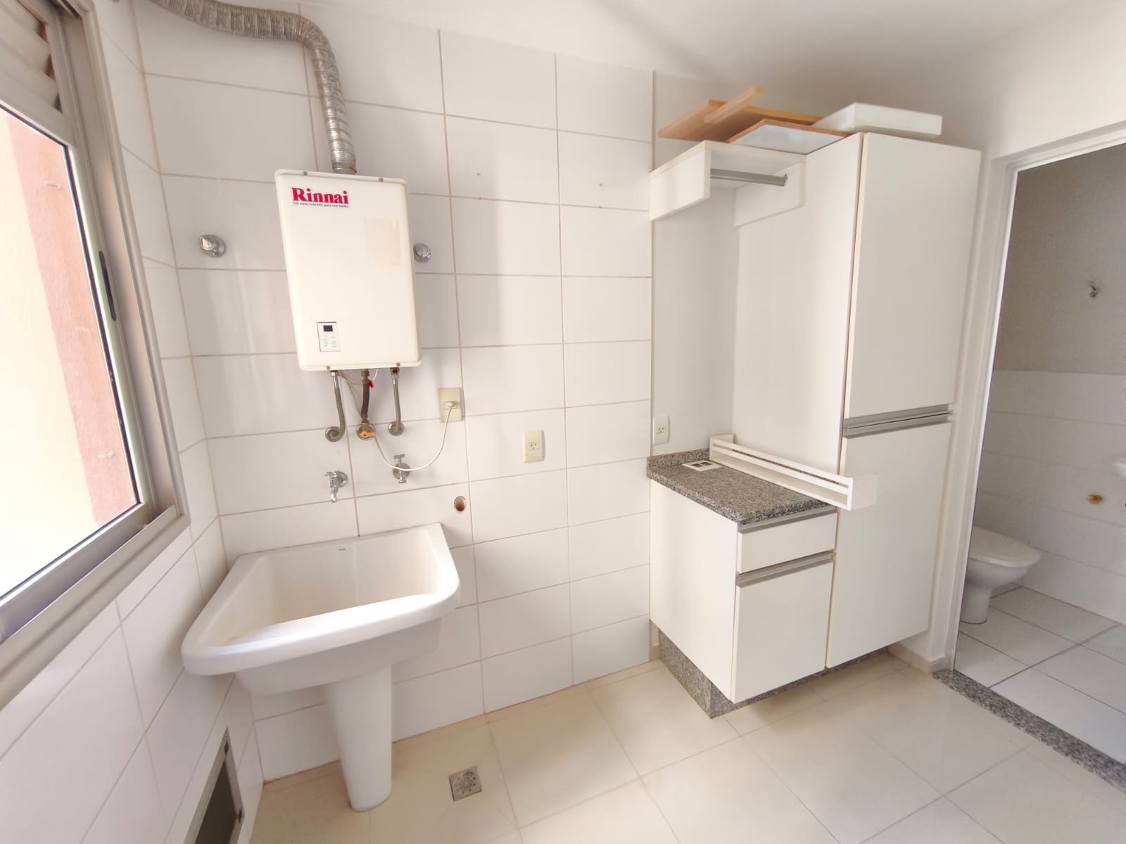 Apartamento à venda, Edificio Anita Malfatti, 103m² úteis, 3 quartos sendo 1 suíte, 2 vagas, andar altoGleba Fazenda Palhano, Londrina, PR
