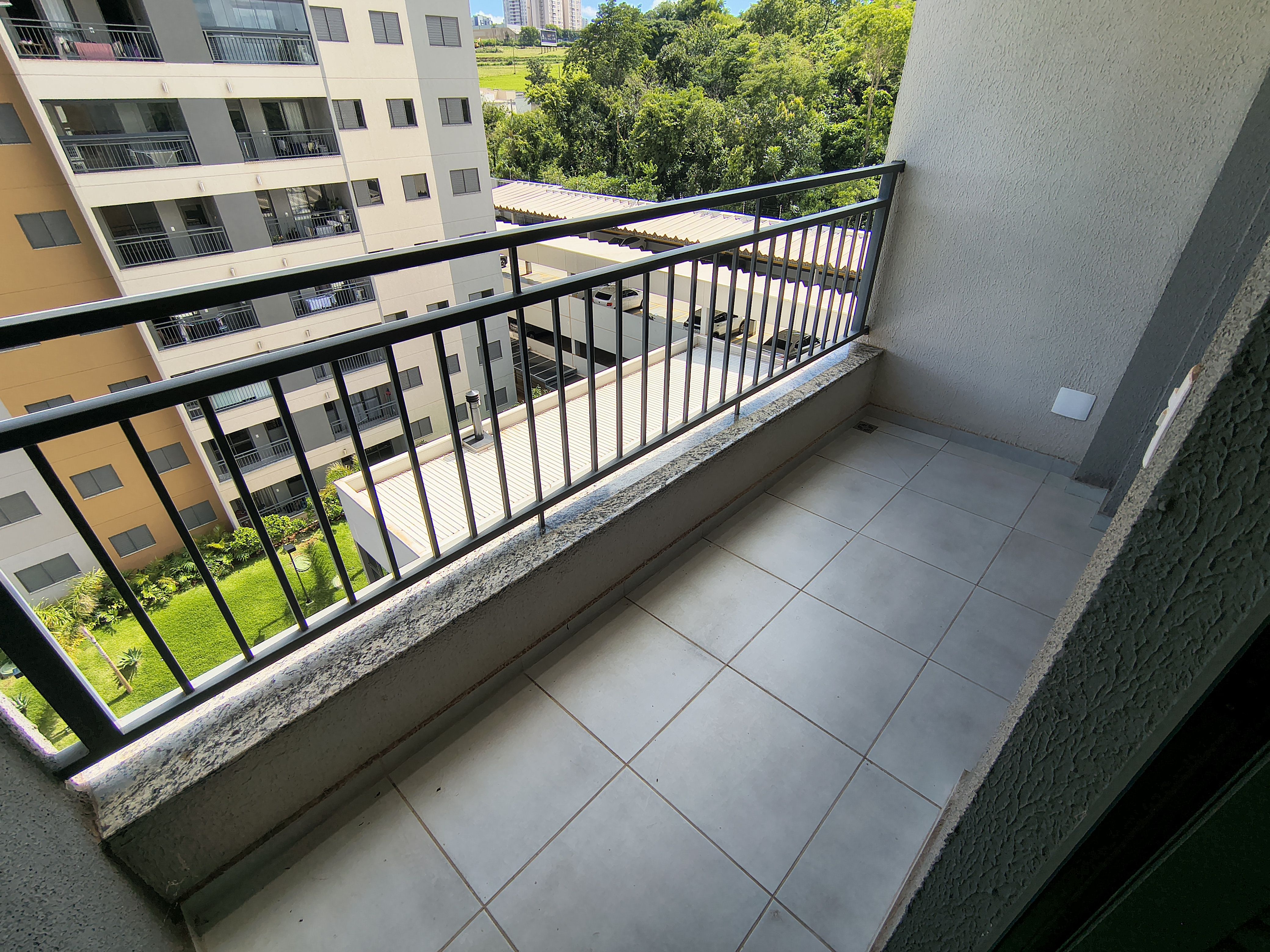 Apartamento à venda, Edifício carmel, 64M² úteis, 2 sendo 1 suíte, Sala estendida, Gleba Palhano,  Londrina - Pr